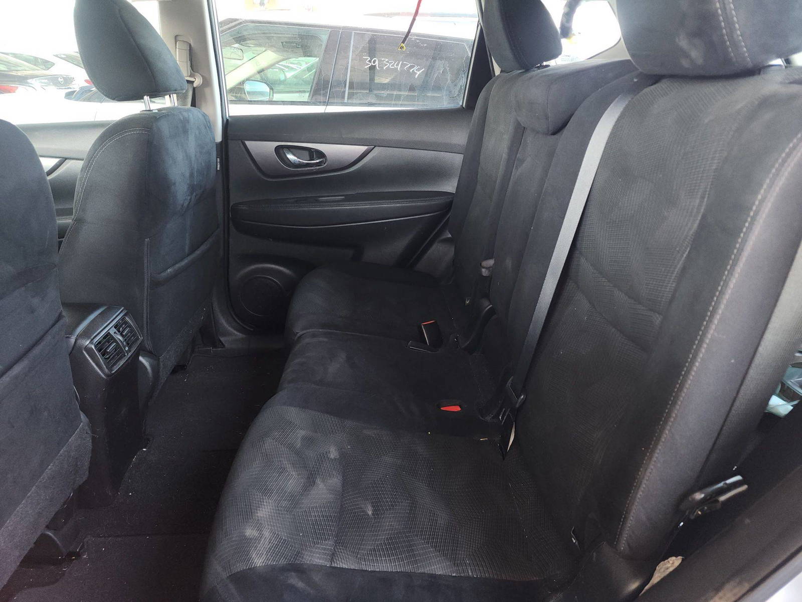 2015 NISSAN ROGUE — 178477 Miles — Lot 45731894 — Souq - Marhaba Auctions Used Cars - Image 7