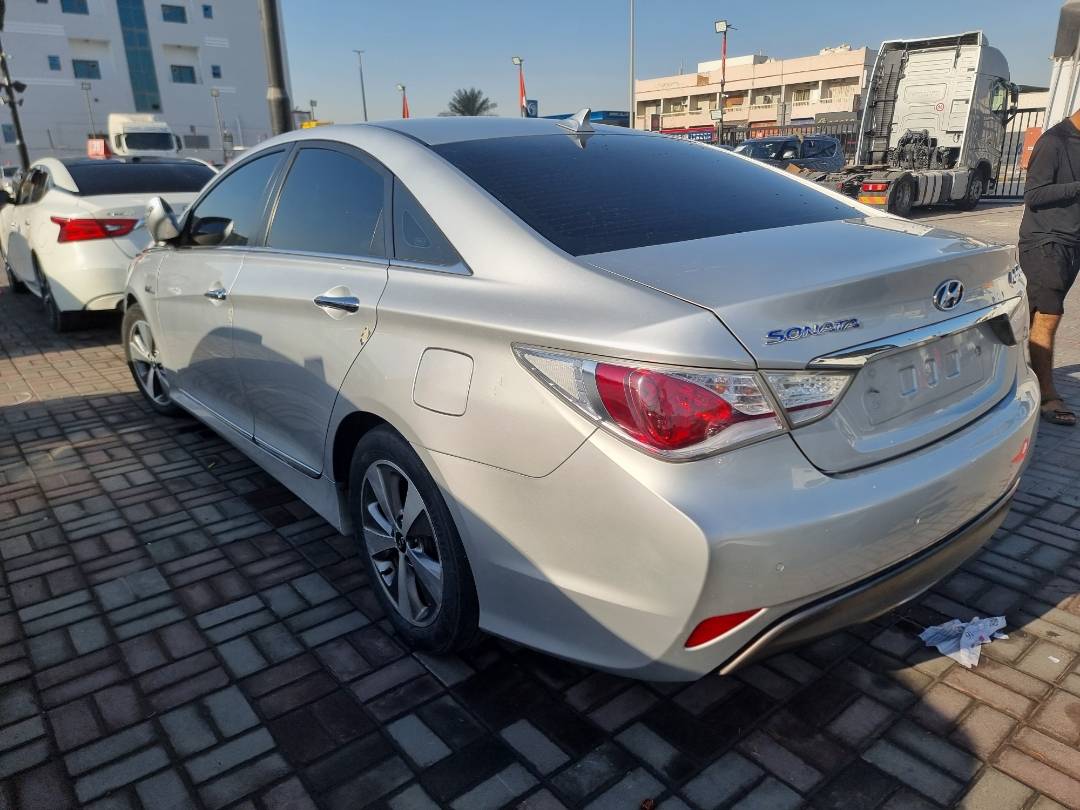 2012 HYUNDAI SONATA — 297571 KM — Lot 125487 — Ind. 12 - Marhaba Auctions Used Cars - Image 5