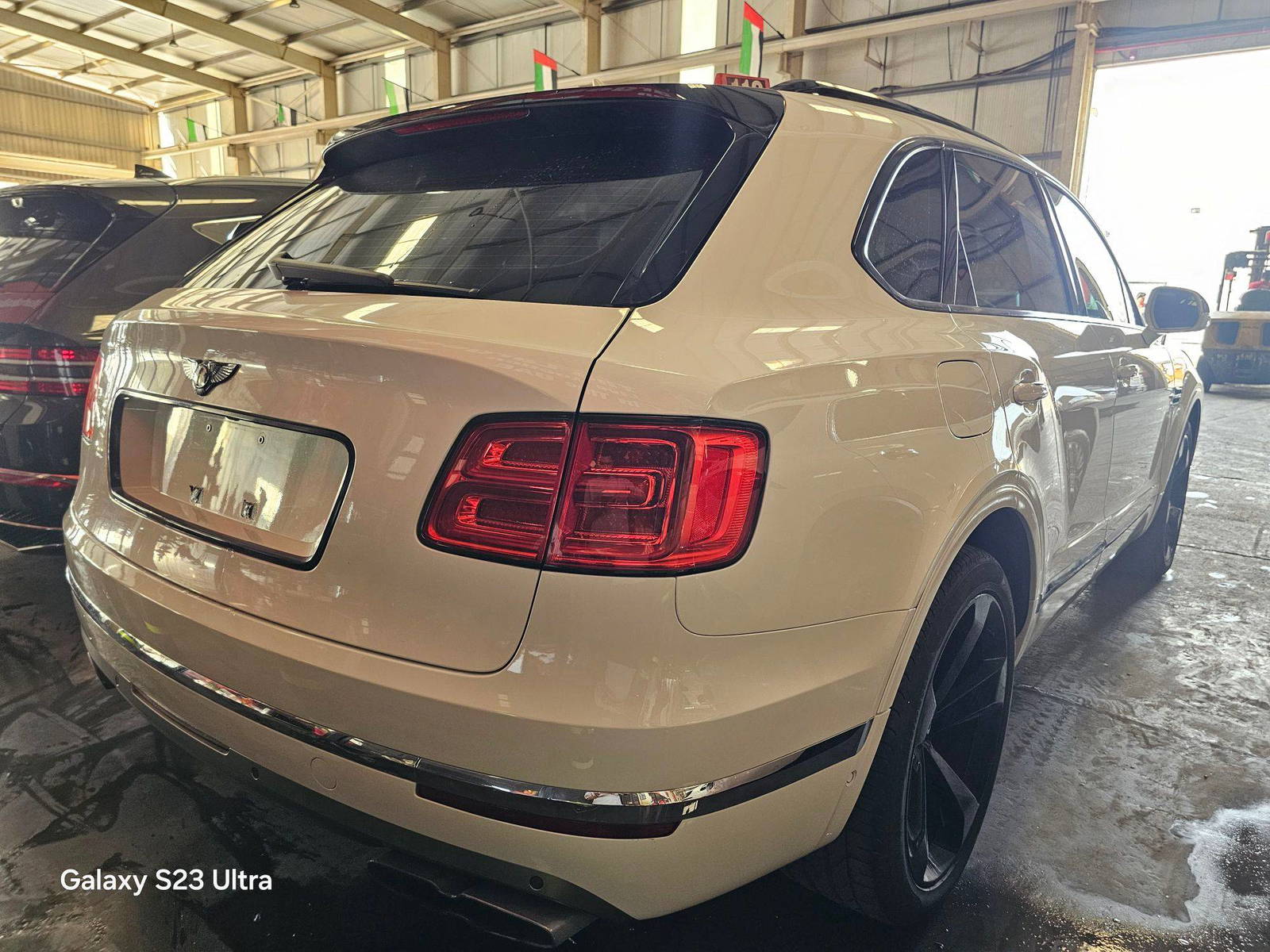 BENTLEY BENTAYGA 2019 - Marhaba Auction Used Cars - Image 7