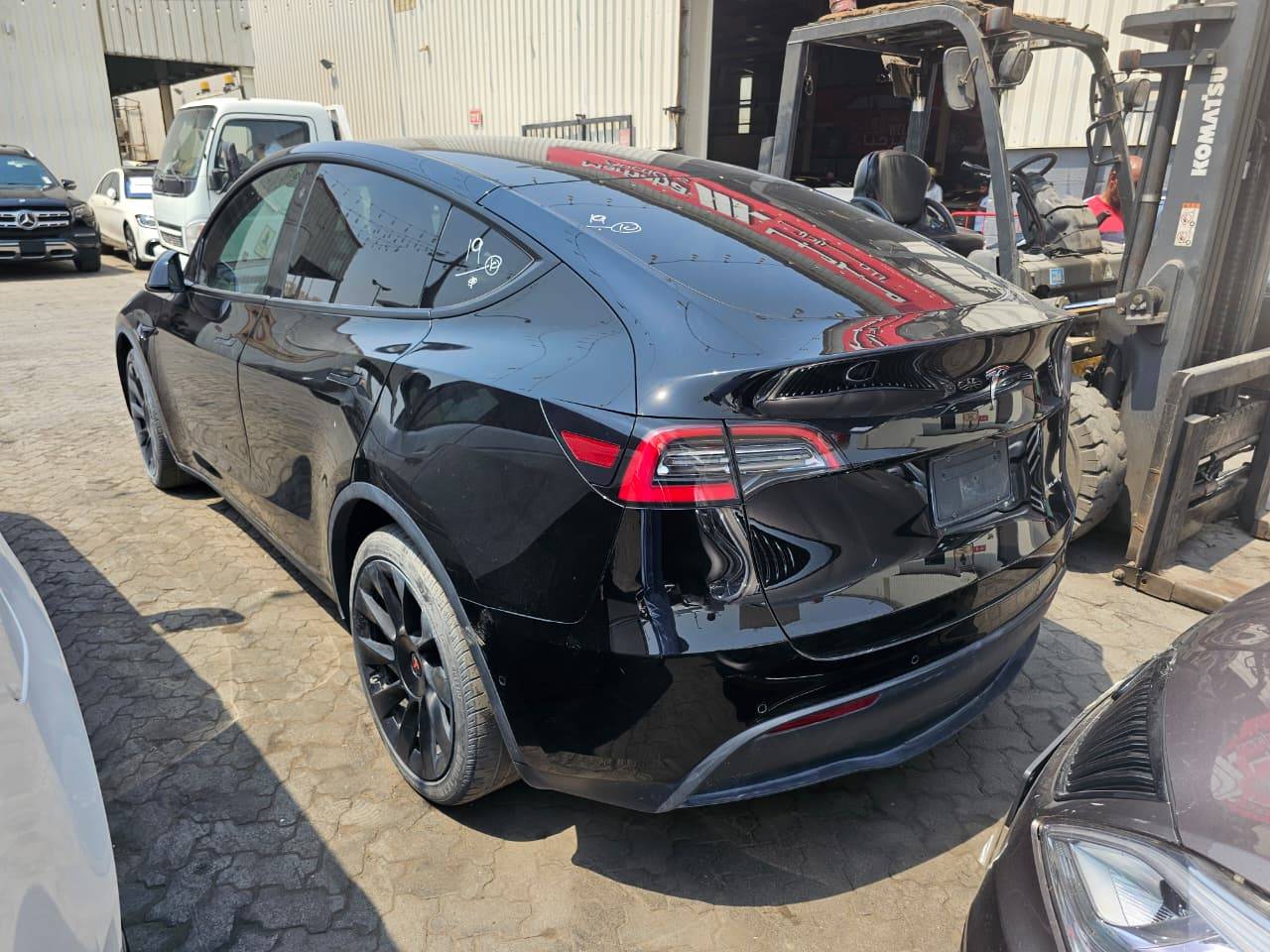 2021 TESLA MODEL Y — 75721 KM — Lot MF078410 — Main - Marhaba Auctions Used Cars - Image 6