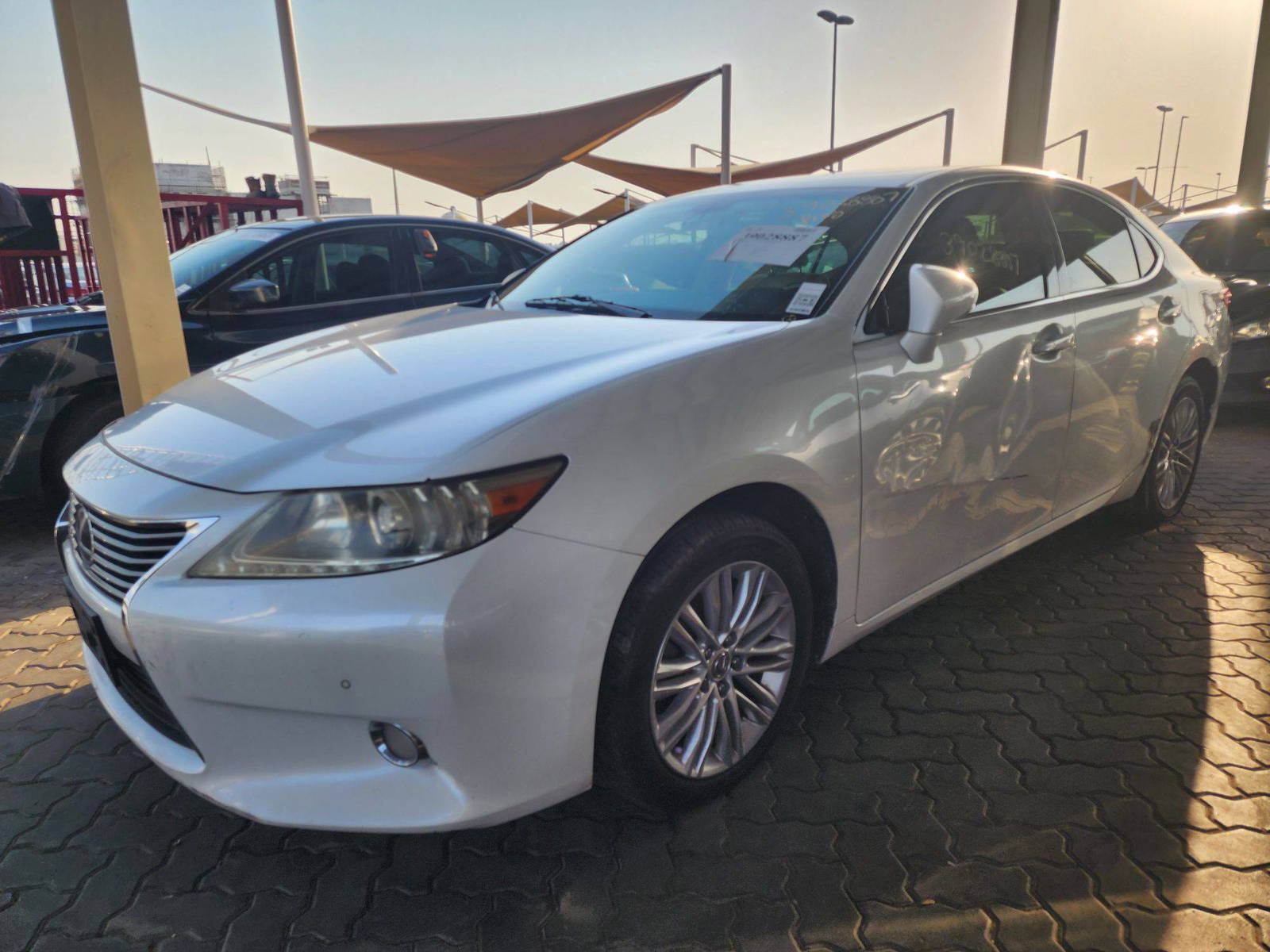 2013 LEXUS ES 350 — 121457 Miles — Lot 39028887 — Souq - Marhaba Auctions Used Cars - Image 5