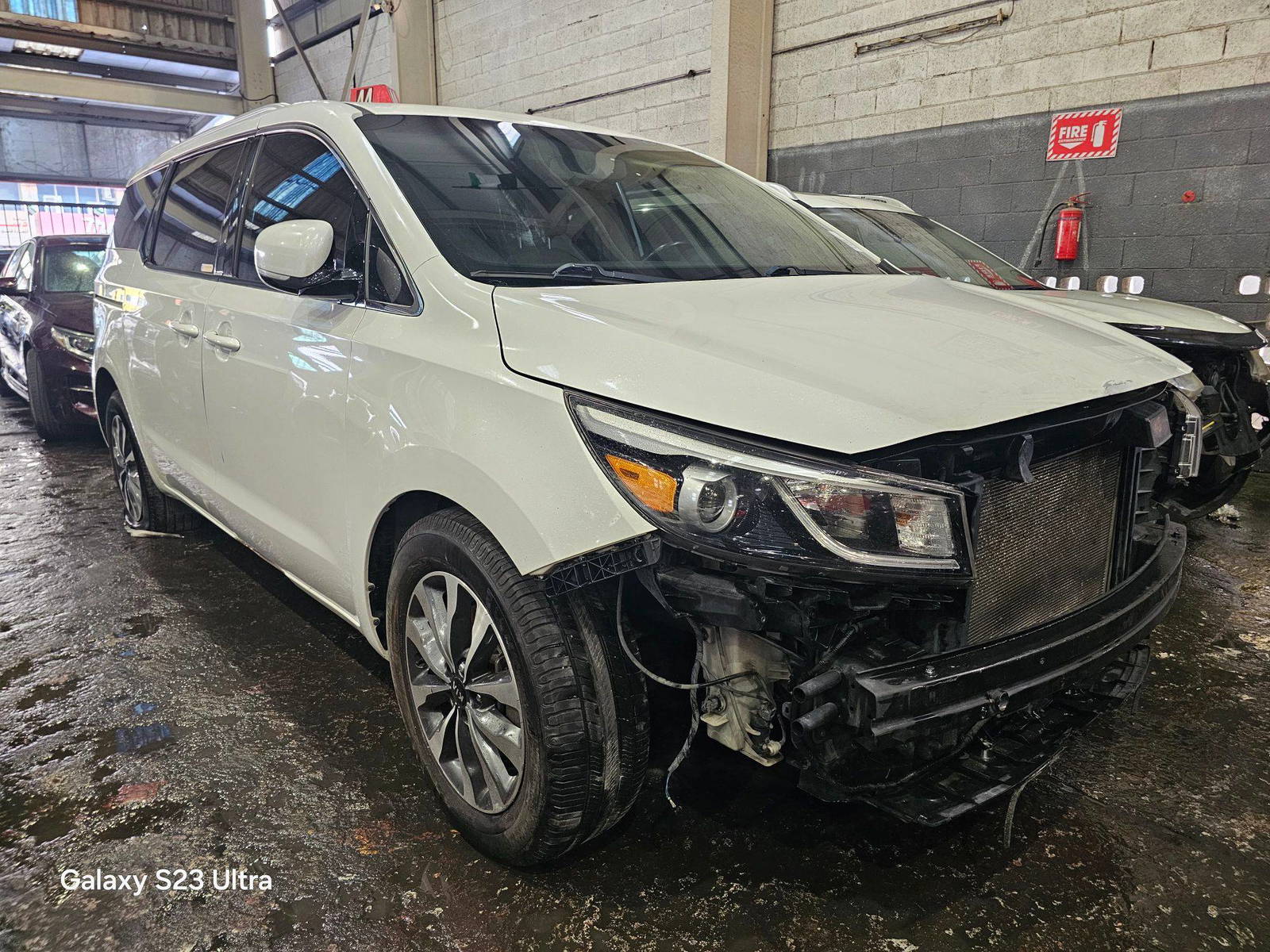 2015 KIA SEDONA — 214439 Miles — Lot 3F6019299 — Main - Marhaba Auctions Used Cars - Image 4