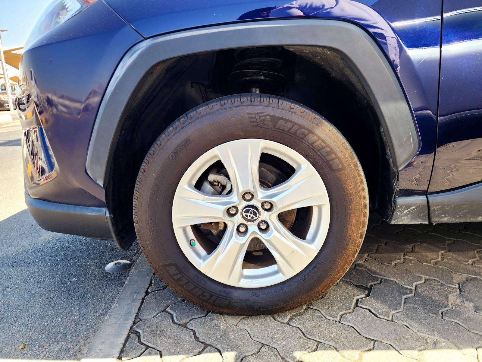 2019 TOYOTA RAV4 — 147162 Miles — Lot W017041 — Souq - Marhaba Auctions Used Cars - Image 11