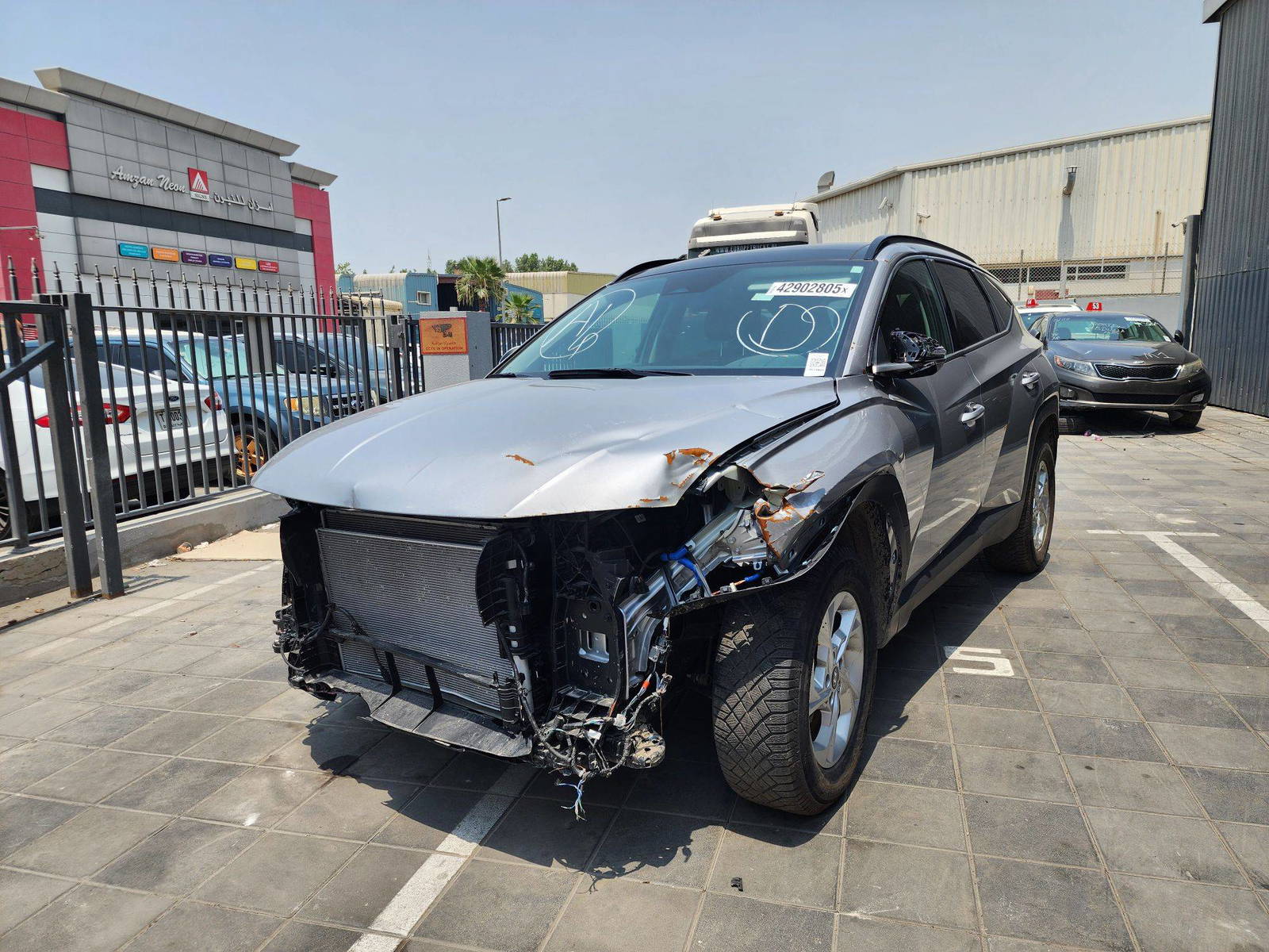 2022 HYUNDAI TUCSON — 29738 KM — Lot 42902805 — Souq - Marhaba Auctions Used Cars - Image 3