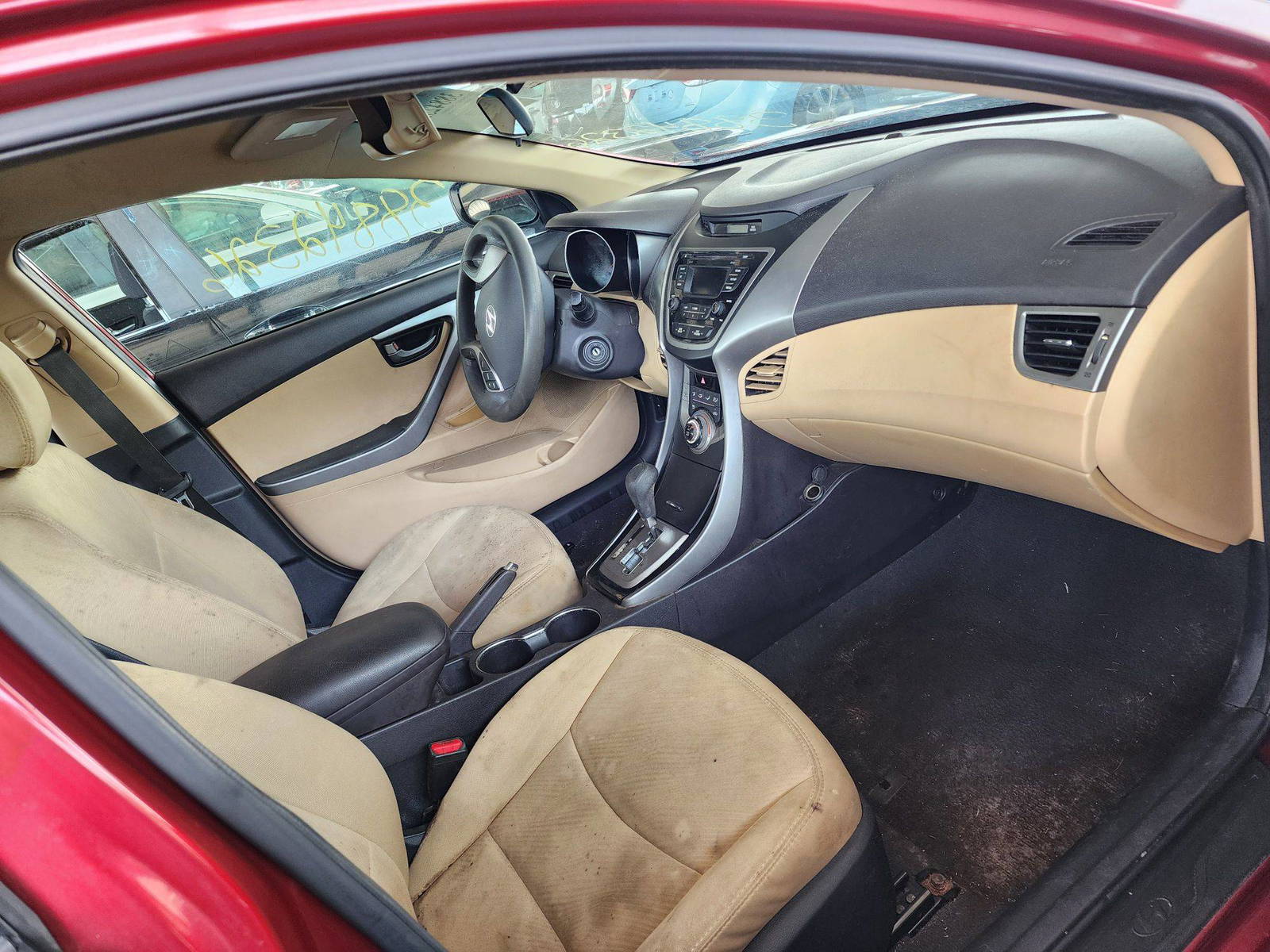 2013 HYUNDAI ELANTRA — 178074 Miles — Lot 38842326 — Souq - Marhaba Auctions Used Cars - Image 5