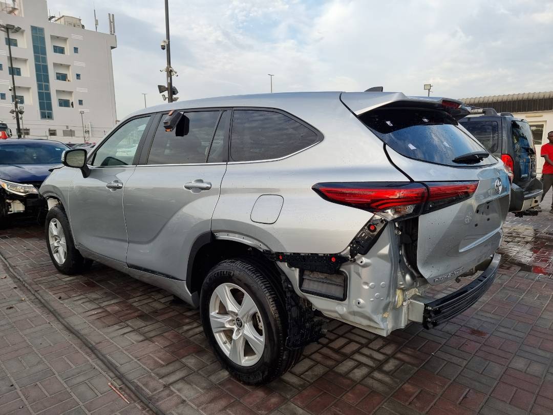 2023 TOYOTA HIGHLANDER — 9127 Miles — Lot 67564154 — Main - Marhaba Auctions Used Cars - Image 3