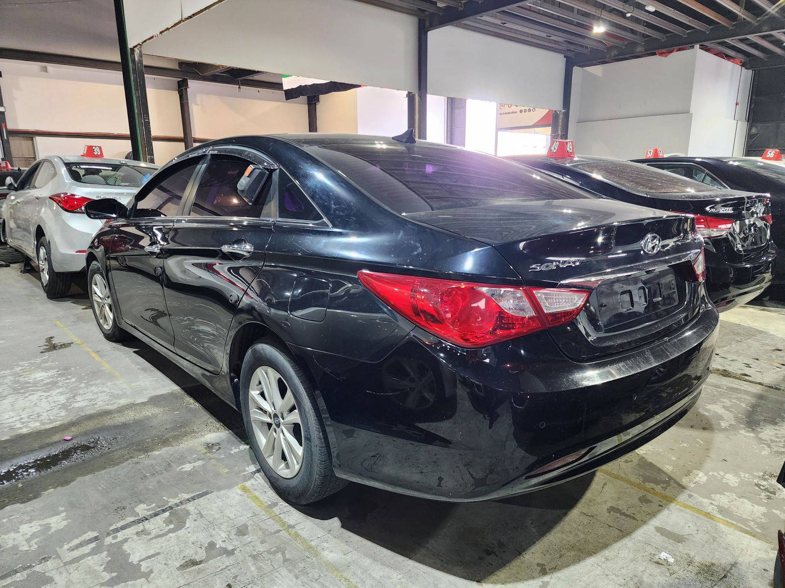 2011 HYUNDAI SONATA — 213355 KM — Lot 303520 — Al Quoz - Marhaba Auctions Used Cars - Image 3