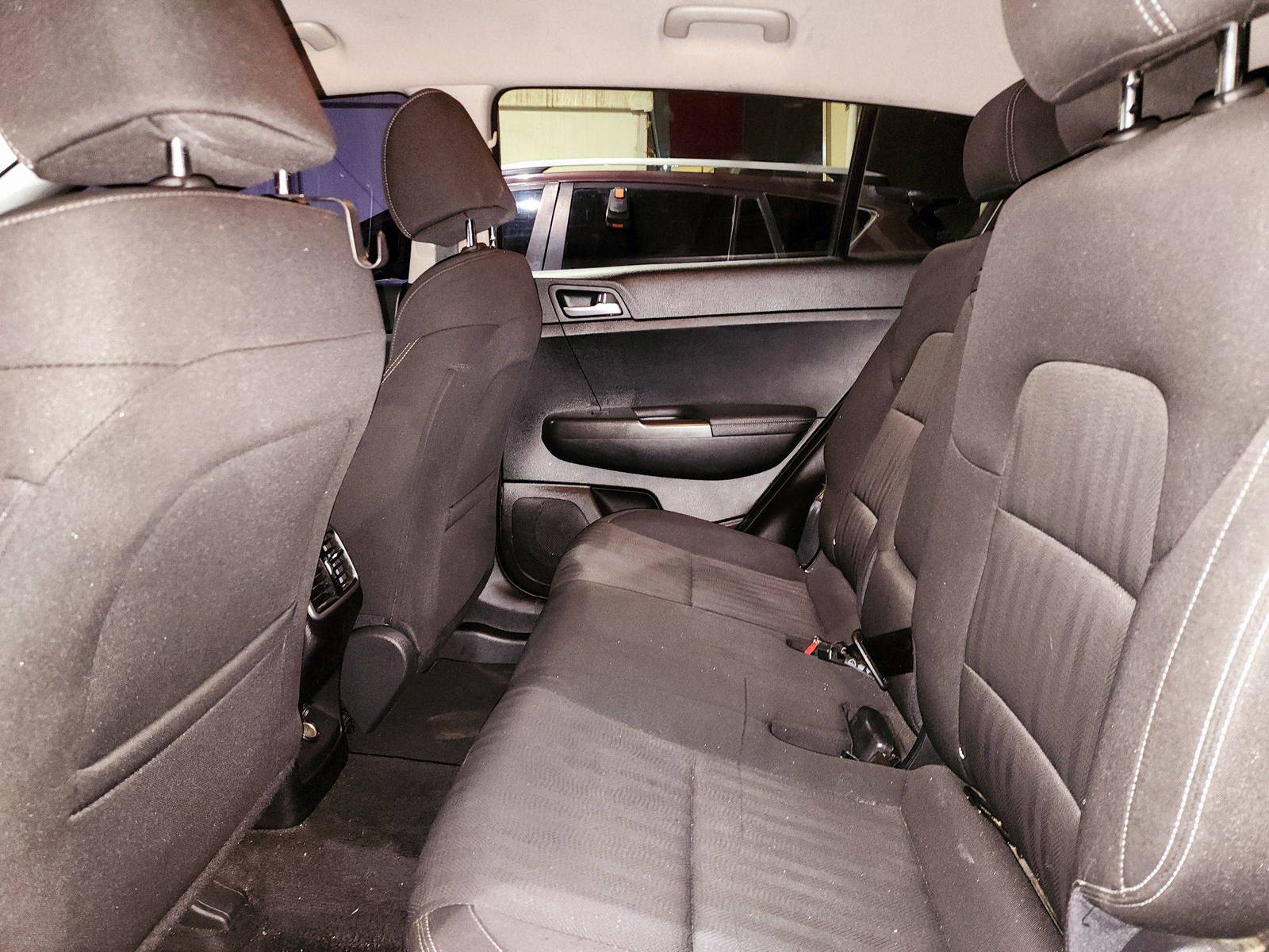 2019 KIA SPORTAGE — 88640 Miles — Lot 73985644 — Souq - Marhaba Auctions Used Cars - Image 6