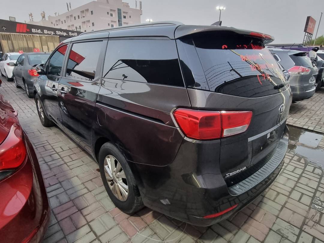 2015 KIA SEDONA — 151777 Miles — Lot 215487 — Ind. 12 - Marhaba Auctions Used Cars - Image 5