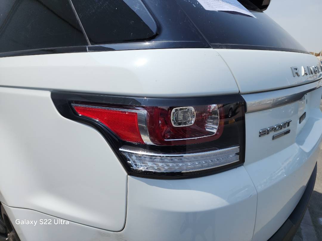 2017 LAND ROVER RANGE ROVER SPORT — 38590 Miles — Lot 74797 — Souq - Marhaba Auctions Used Cars - Image 9
