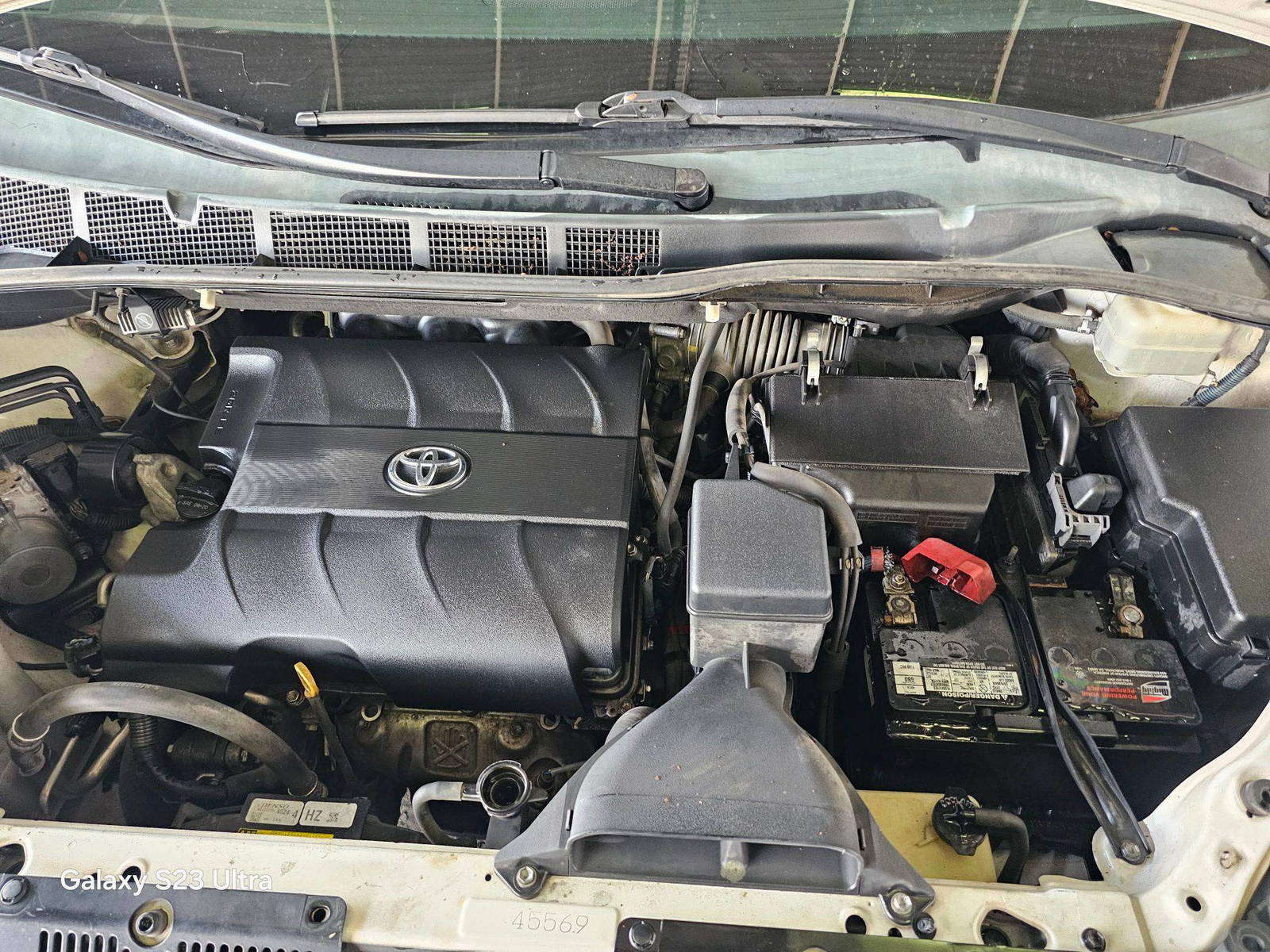 2012 TOYOTA SIENNA — 203376 Miles — Lot 95174555 — Souq - Marhaba Auctions Used Cars - Image 11