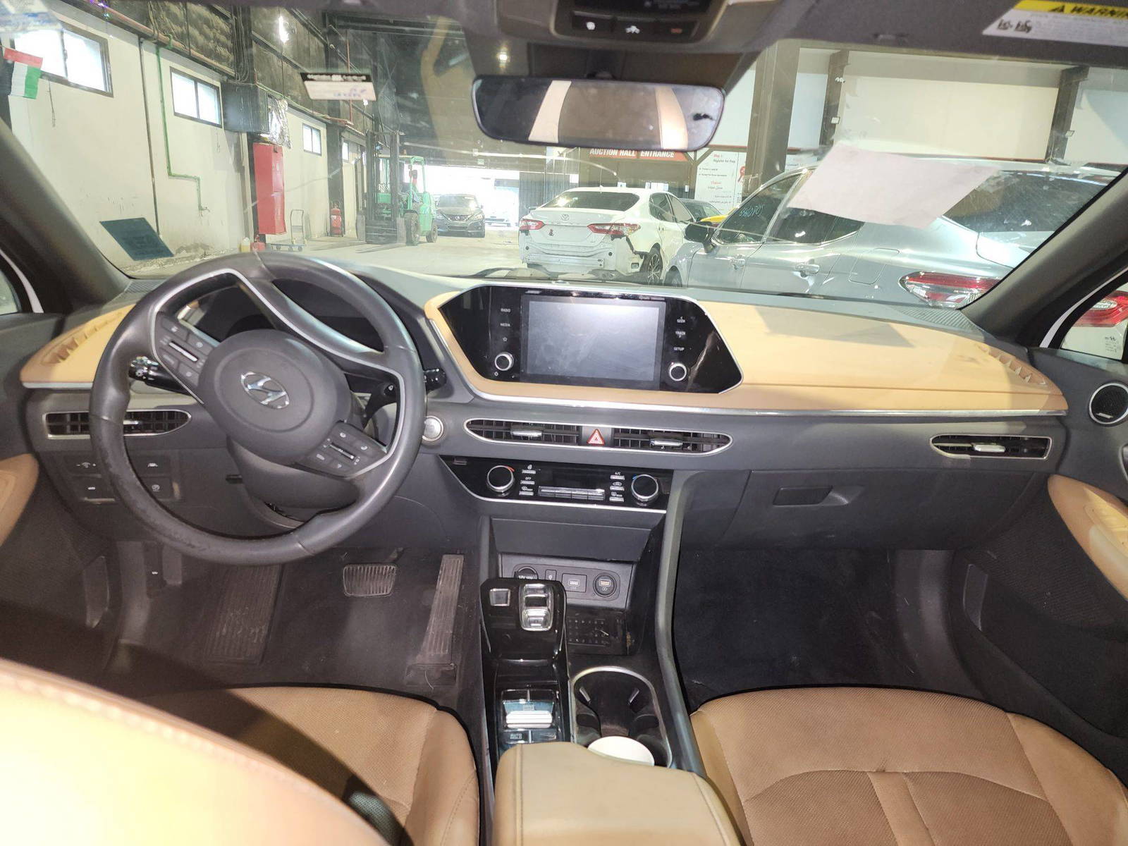 2020 HYUNDAI SONATA — 124584 Miles — Lot 86136674 — Souq - Marhaba Auctions Used Cars - Image 8