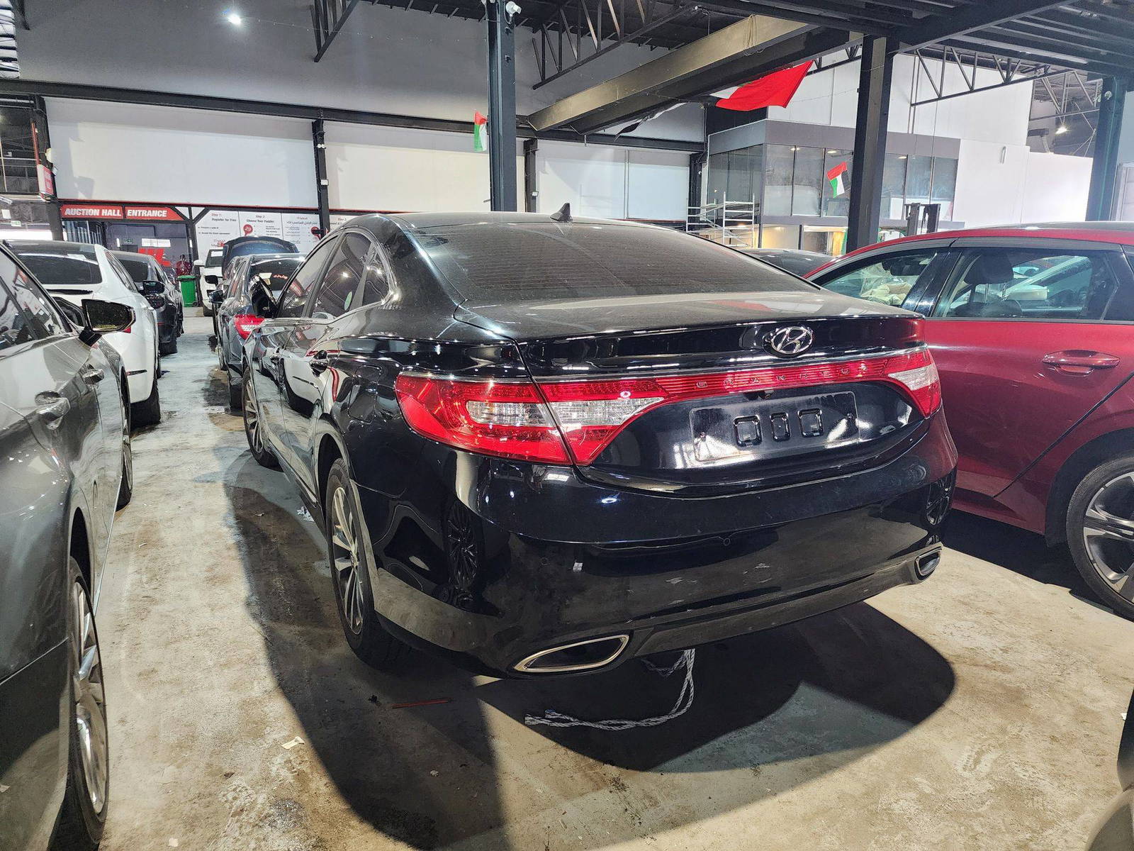 2012 HYUNDAI GRANDEUR — 178750 KM — Lot 099441 — Ind. 12 - Marhaba Auctions Used Cars - Image 5