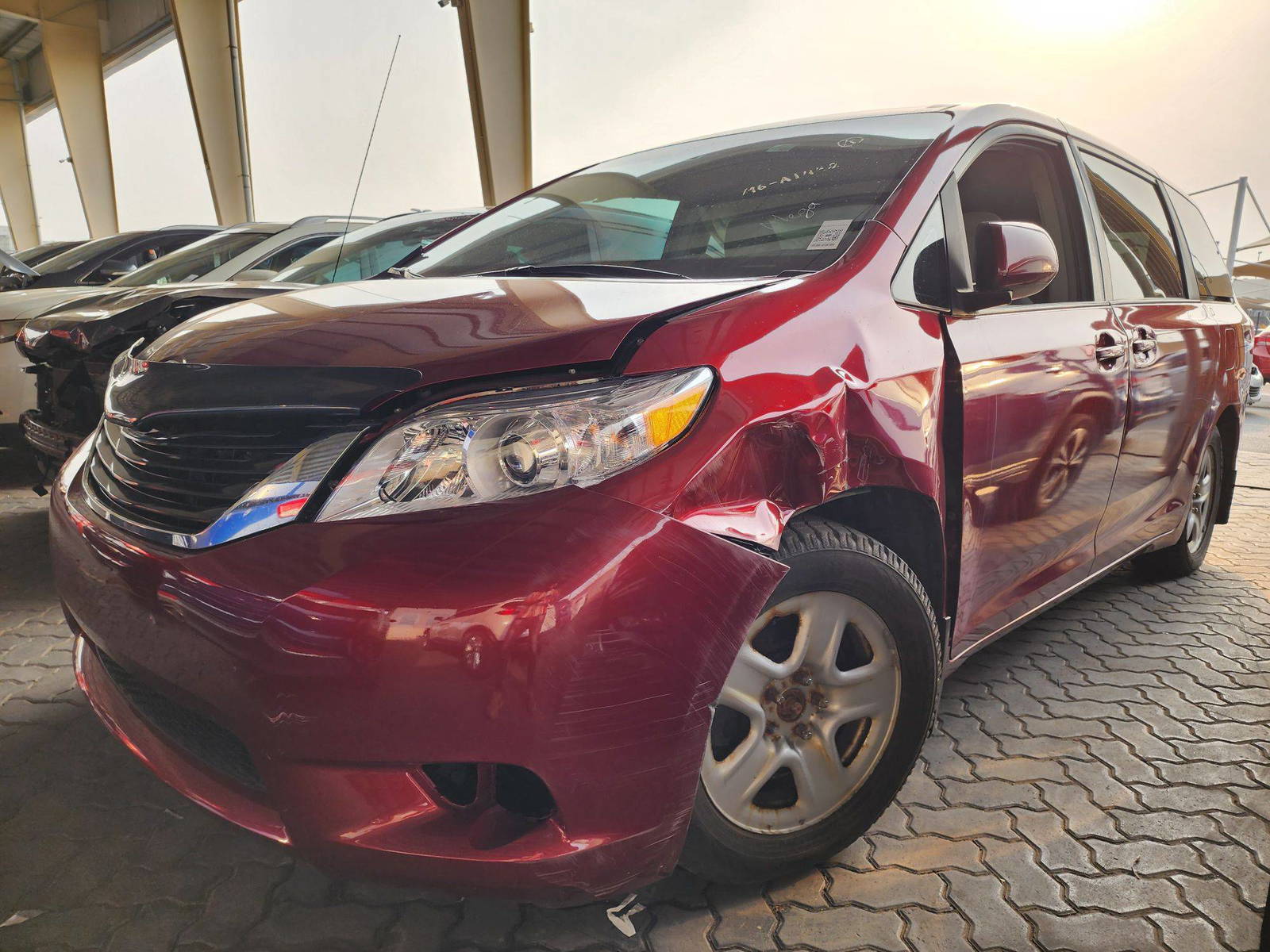 2013 TOYOTA SIENNA — 269310 KM — Lot 373315 — Souq - Marhaba Auctions Used Cars - Image 9