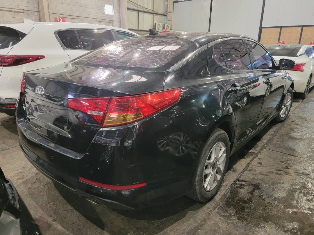2013 KIA K5 — 185666 KM — Lot 310357 — Main - Marhaba Auctions Used Cars - Image 3