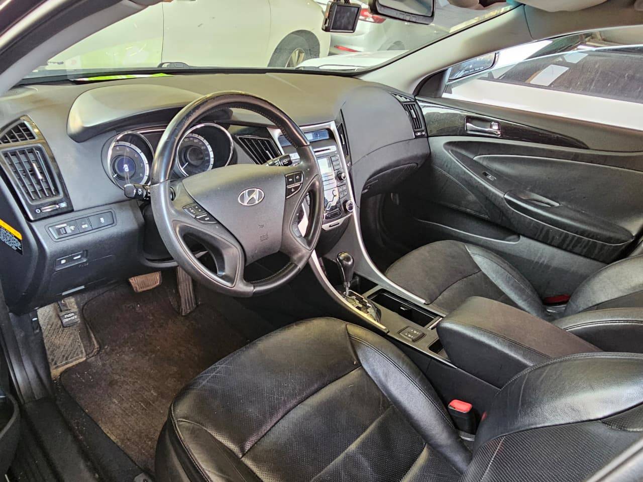 HYUNDAI SONATA 2011 - Marhaba Auction Used Cars - Image 8