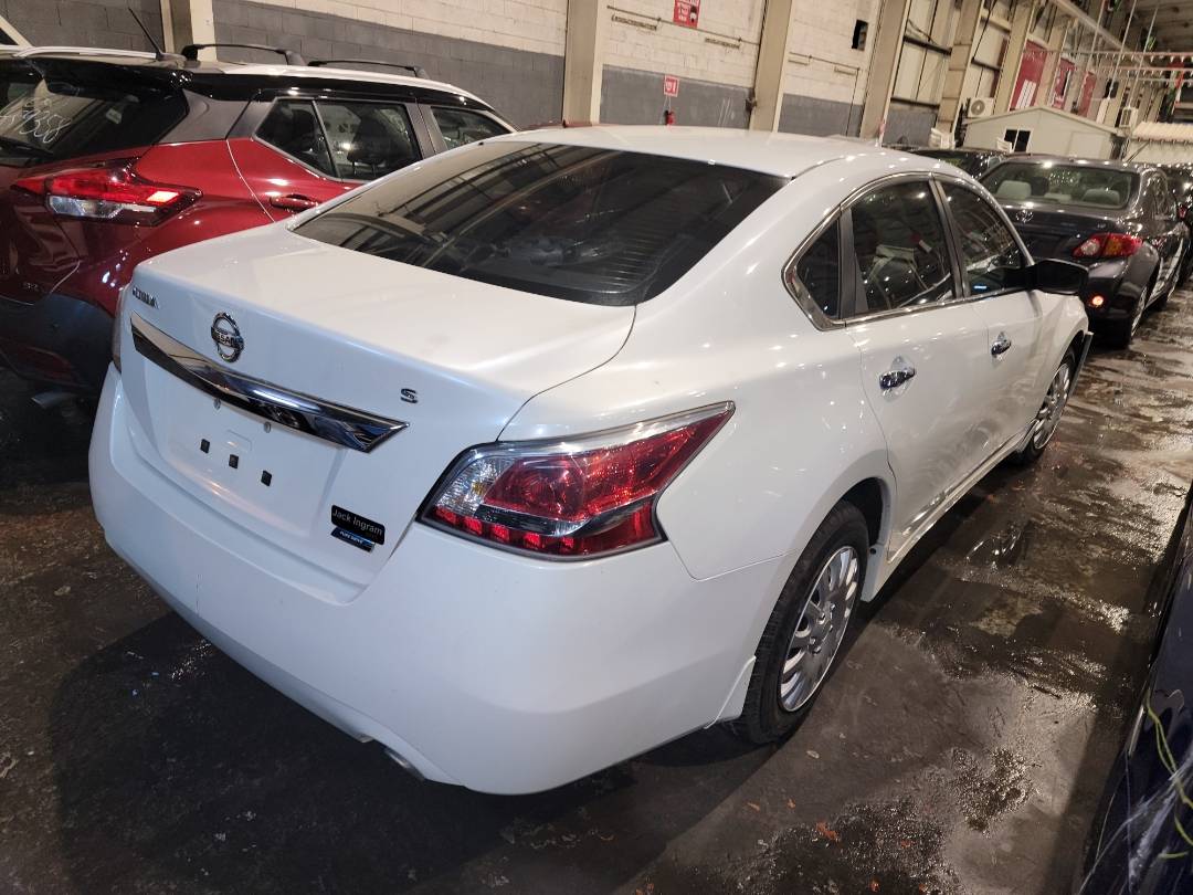 2014 NISSAN ALTIMA — 178174 Miles — Lot 112181 - Marhaba Auctions Used Cars - Image 4