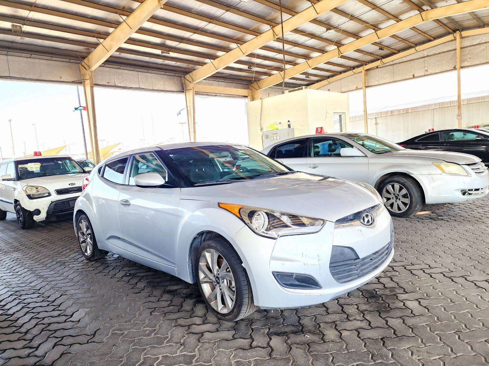 2016 HYUNDAI VELOSTER — 61157 Miles — Lot 215478 — Souq - Marhaba Auctions Used Cars - Image 4