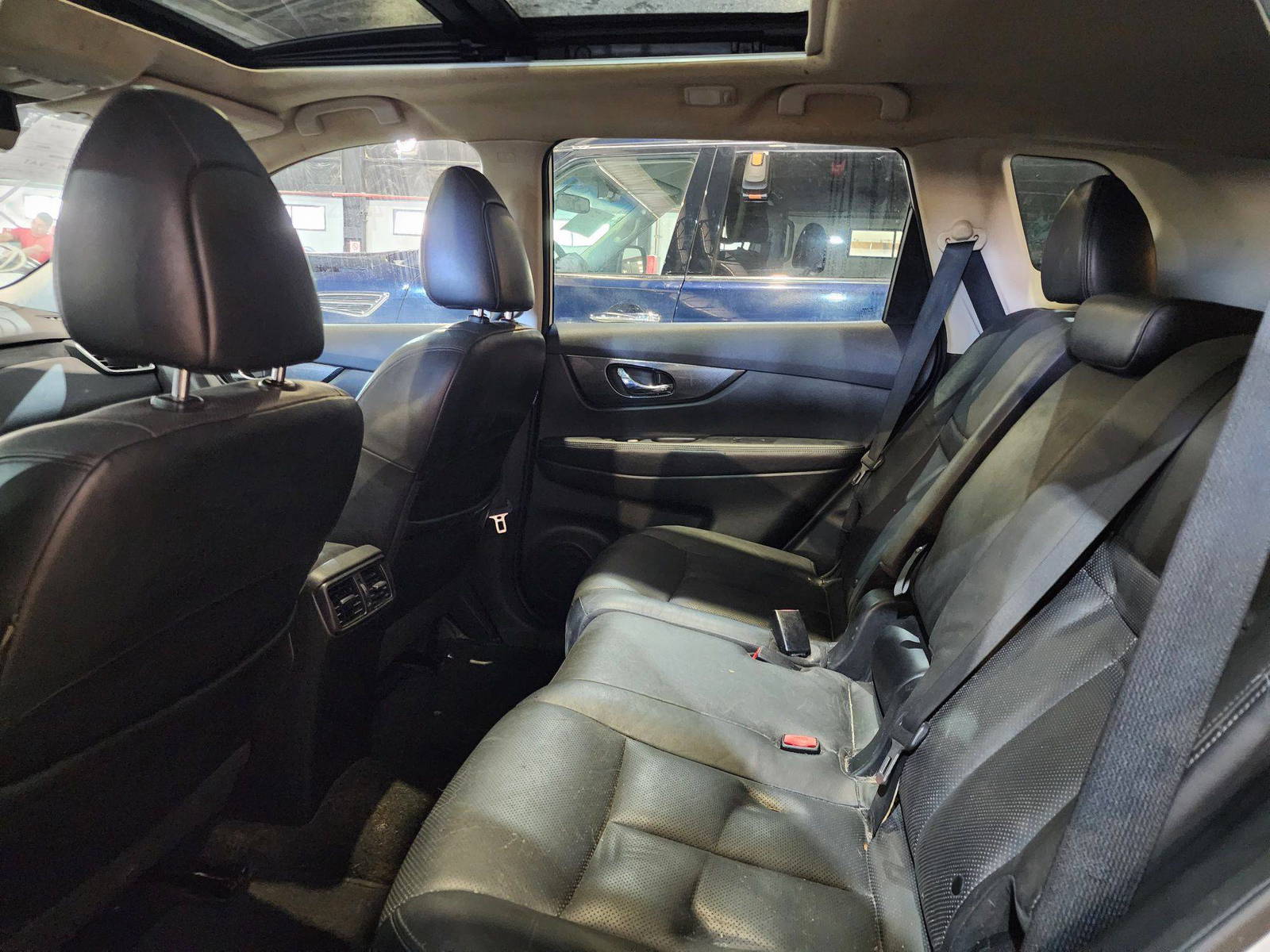 2014 NISSAN ROGUE — 127693 Miles — Lot 33506 — Al Quoz - Marhaba Auctions Used Cars - Image 7