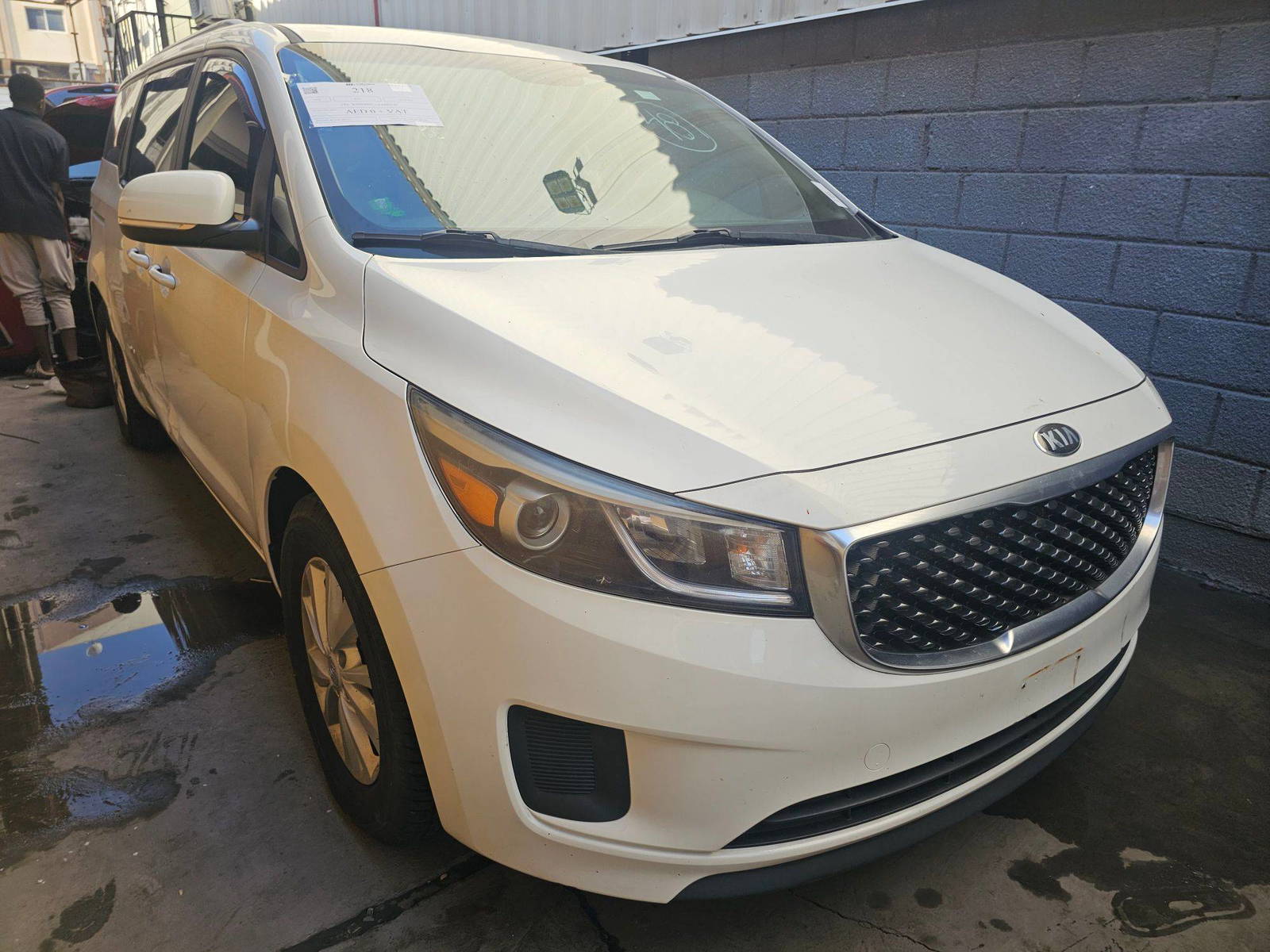 2016 KIA SEDONA — 185148 Miles — Lot 0G6090139 — Main - Marhaba Auctions Used Cars - Image 4