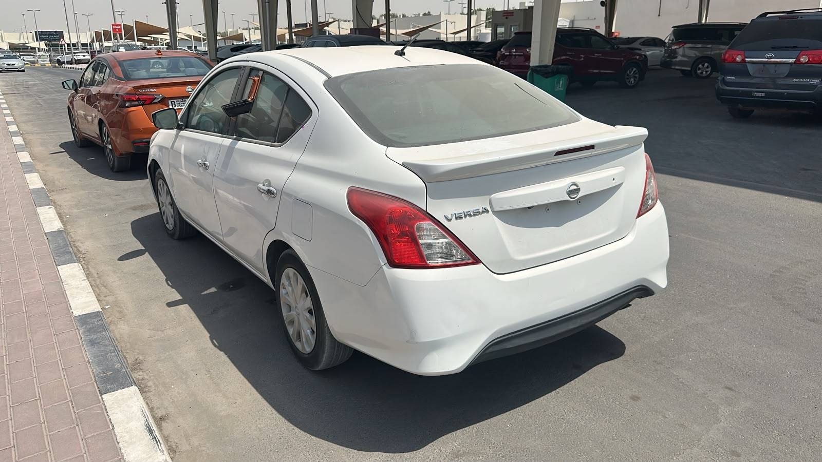 Nissan Versa 2019 view 2
