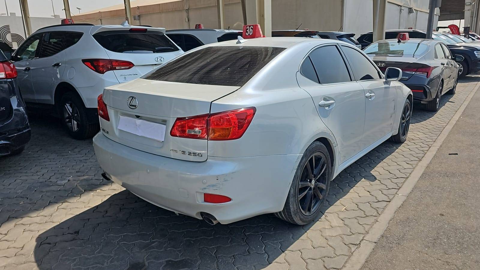 2007 LEXUS IS 250 — 320106 KM — Lot 5010538 — Souq - Marhaba Auctions Used Cars - Image 5