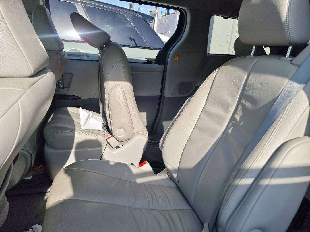 2012 TOYOTA SIENNA — 203802 Miles — Lot S044070 — Main - Marhaba Auctions Used Cars - Image 7