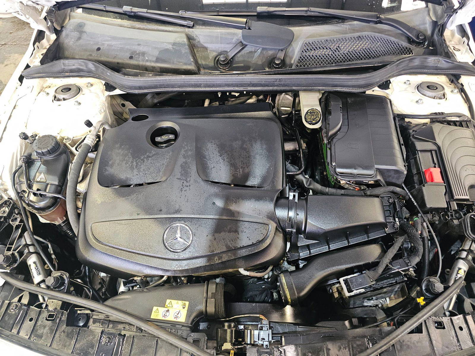 MERCEDES BENZ GLA-250 2018 - Marhaba Auction Used Cars - Image 12