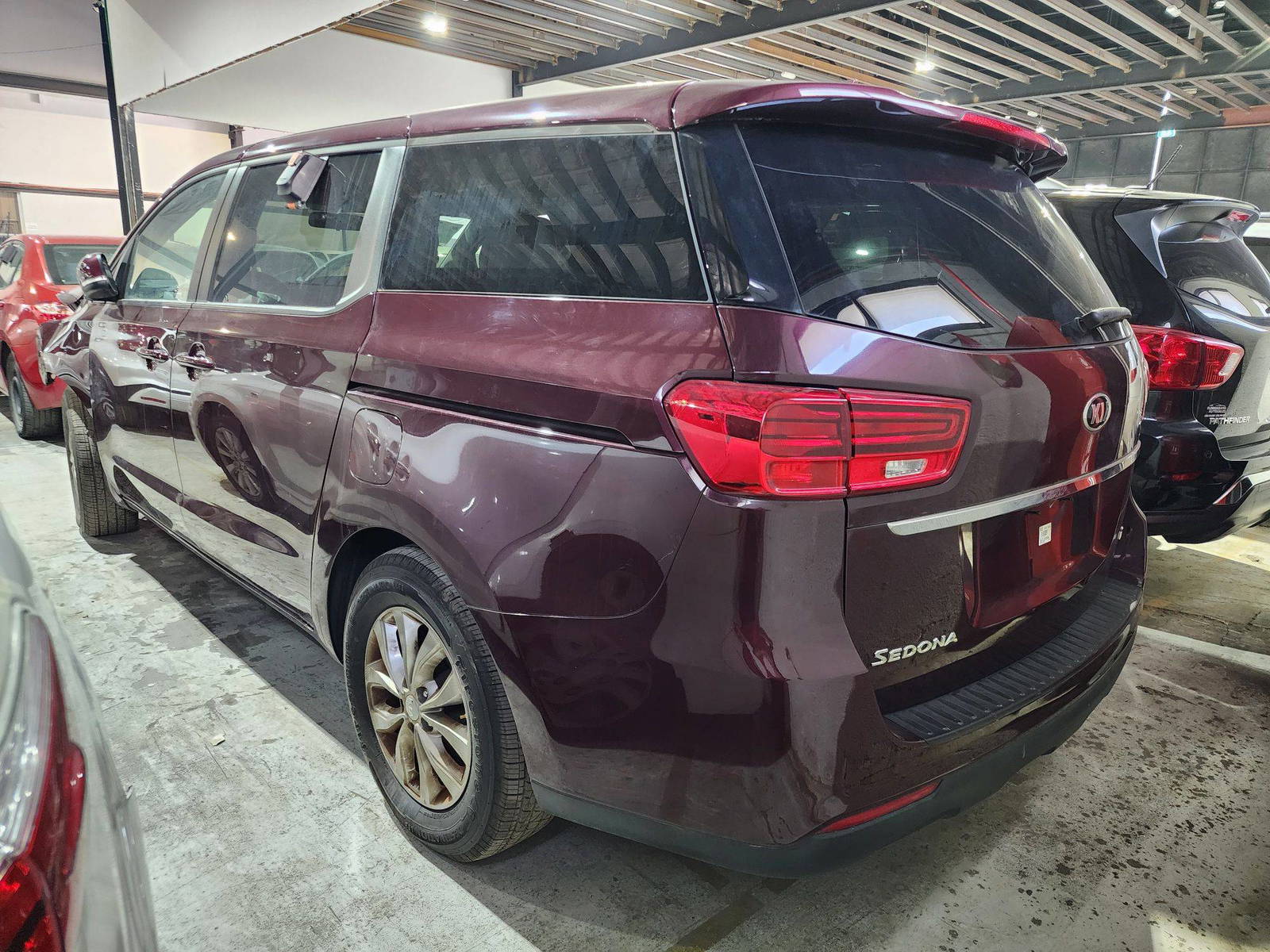2019 KIA SEDONA — 72422 Miles — Lot 80479574 — Al Quoz - Marhaba Auctions Used Cars - Image 3