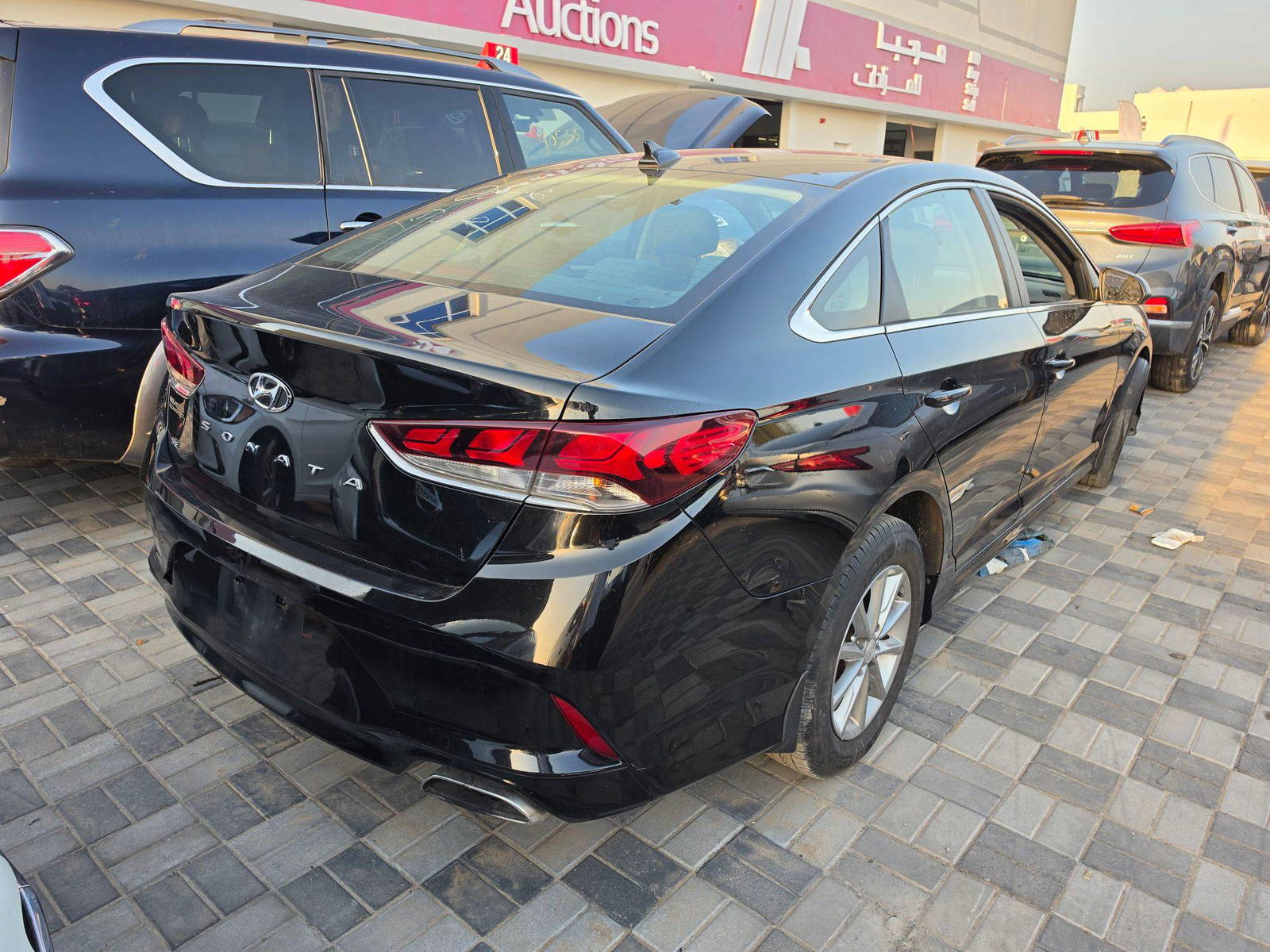 2019 HYUNDAI SONATA — 168352 Miles — Lot 44182866 — Oman Yard - Marhaba Auctions Used Cars - Image 4