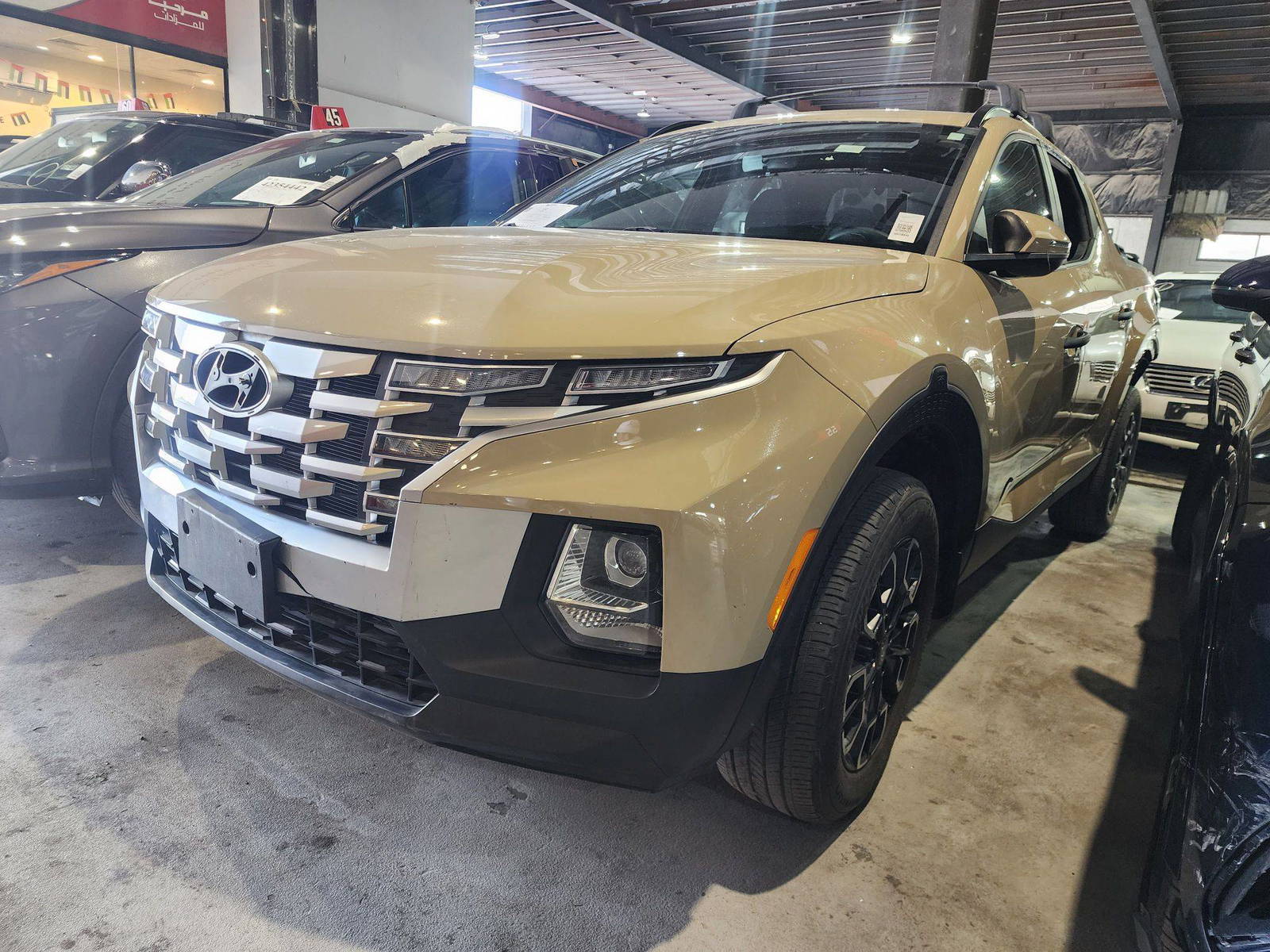 2023 HYUNDAI SANTA CRUZ — 22988 Miles — Lot 1PH064057 — Main - Marhaba Auctions Used Cars - Image 4