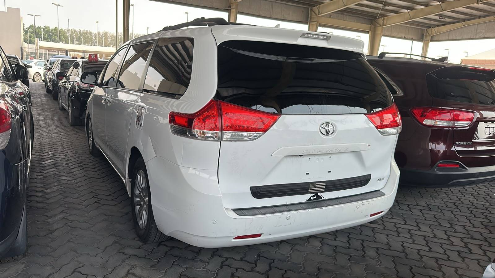Toyota Sienna 2013 view 2