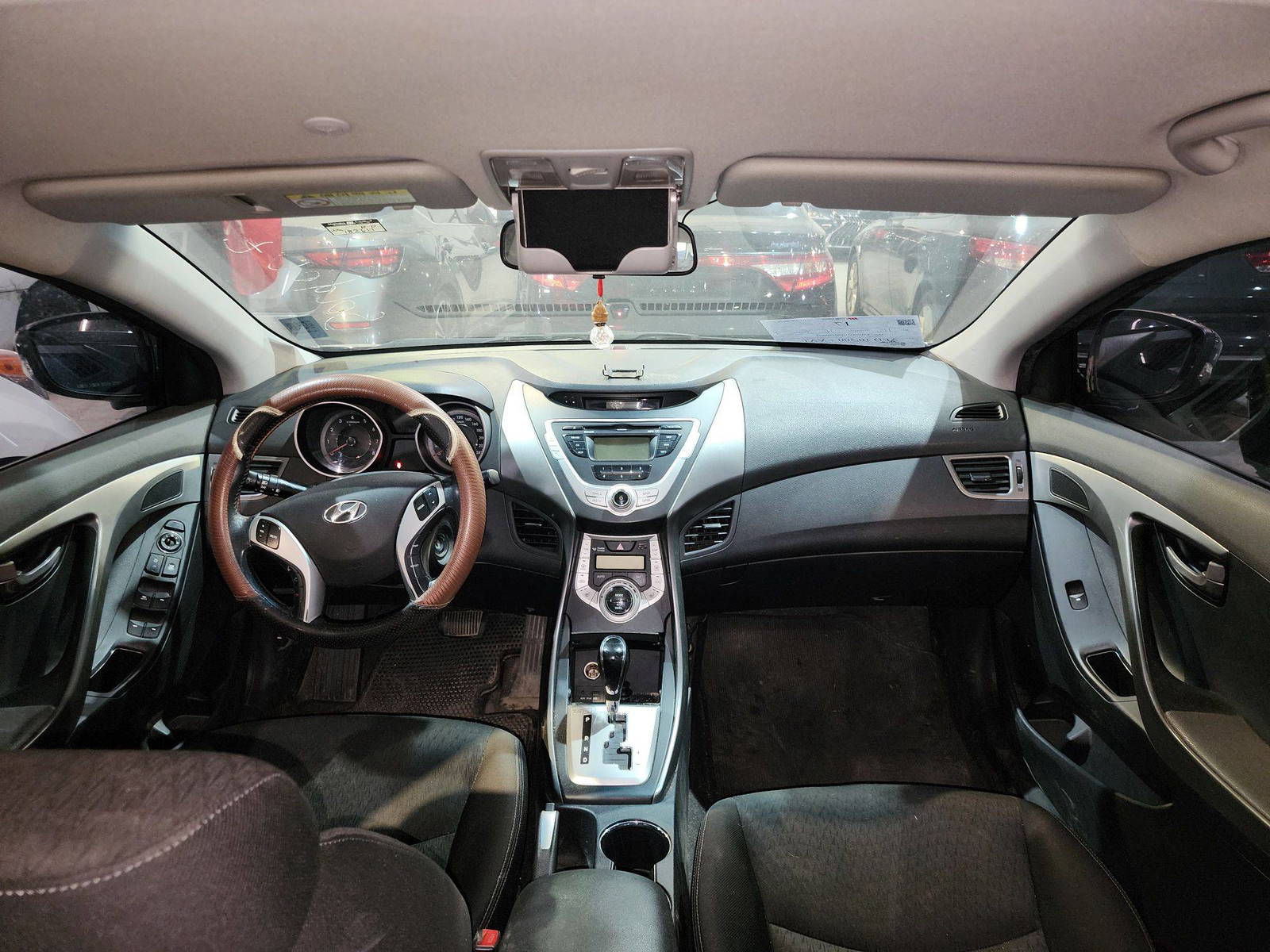 HYUNDAI AVANTE 2011 - Marhaba Auction Used Cars - Image 8