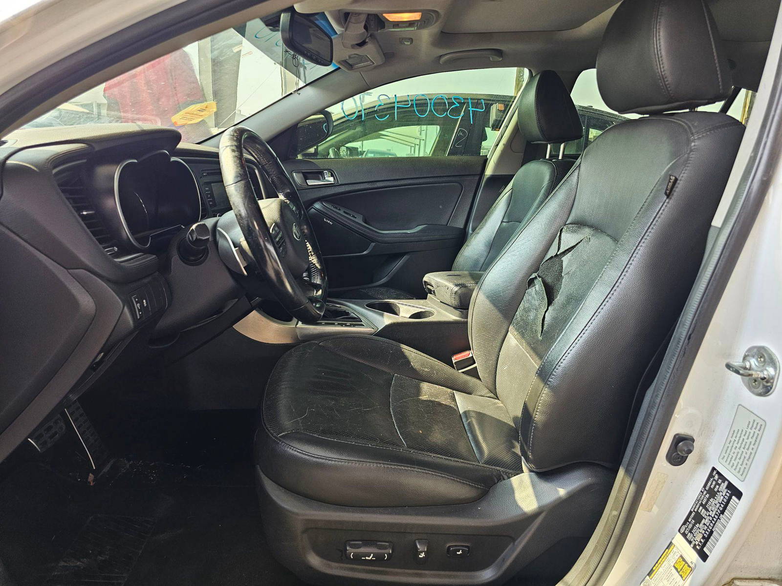 2015 KIA OPTIMA — 187131 Miles — Lot 43004370 — Souq - Marhaba Auctions Used Cars - Image 9