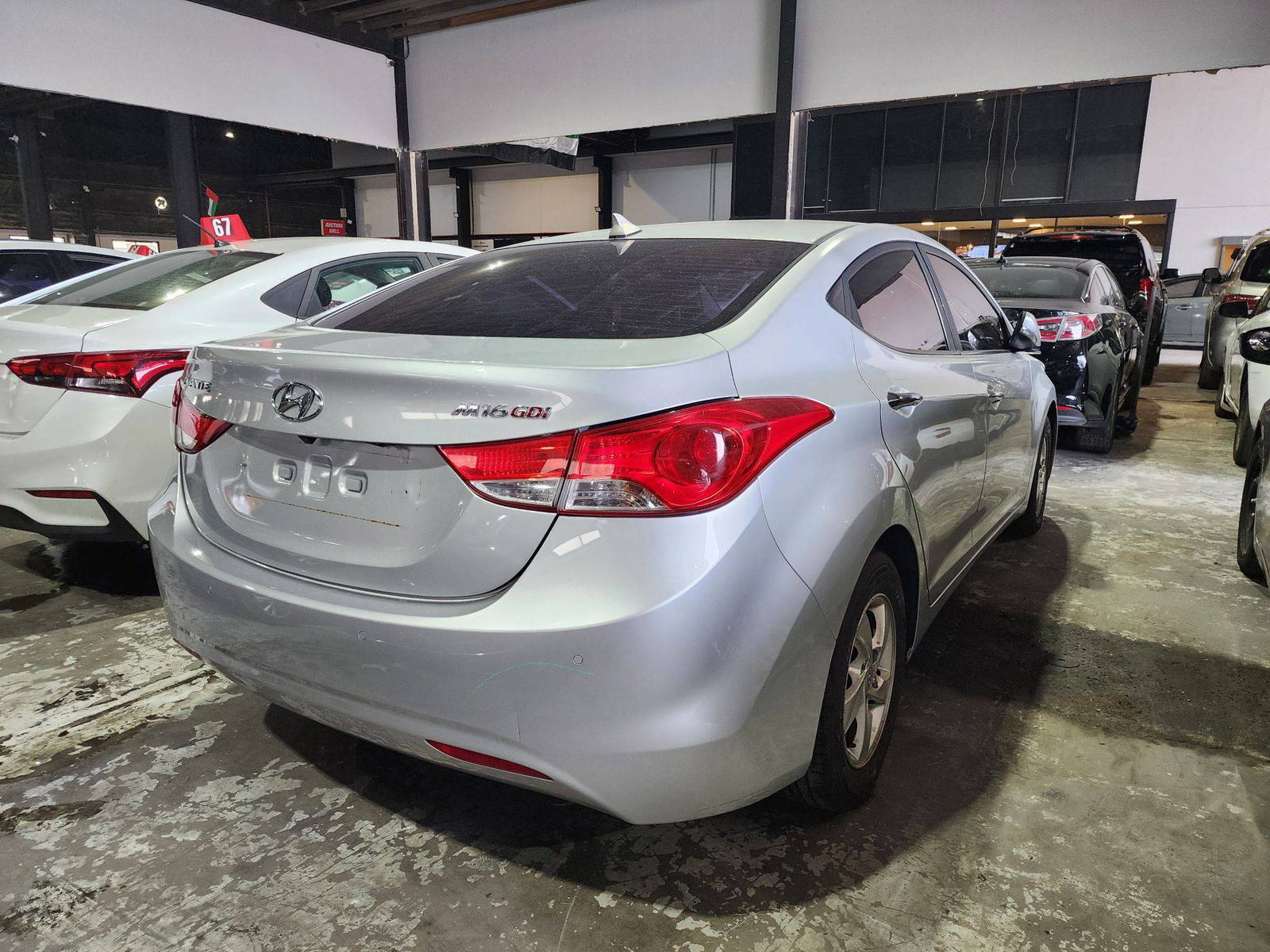 2011 HYUNDAI AVANTE — 192231 KM — Lot 066061 — Al Quoz - Marhaba Auctions Used Cars - Image 4