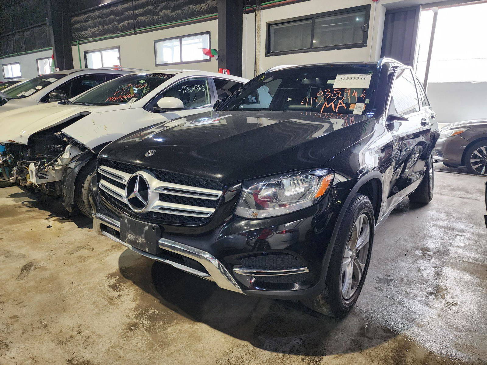 2018 MERCEDES BENZ GLC-300 — 101558 Miles — Lot 41353341 — Ind. 12 - Marhaba Auctions Used Cars - Image 4