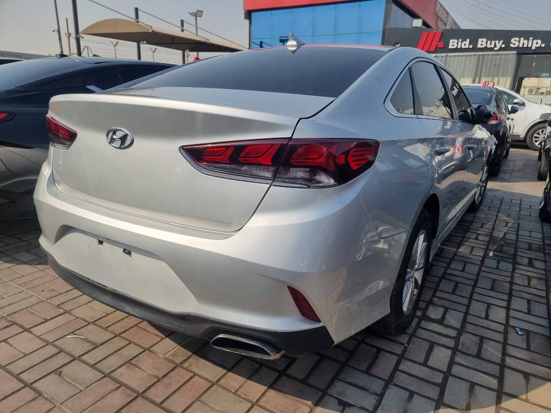 2019 HYUNDAI SONATA — 129369 KM — Lot 790840 — Ind. 12 - Marhaba Auctions Used Cars - Image 4