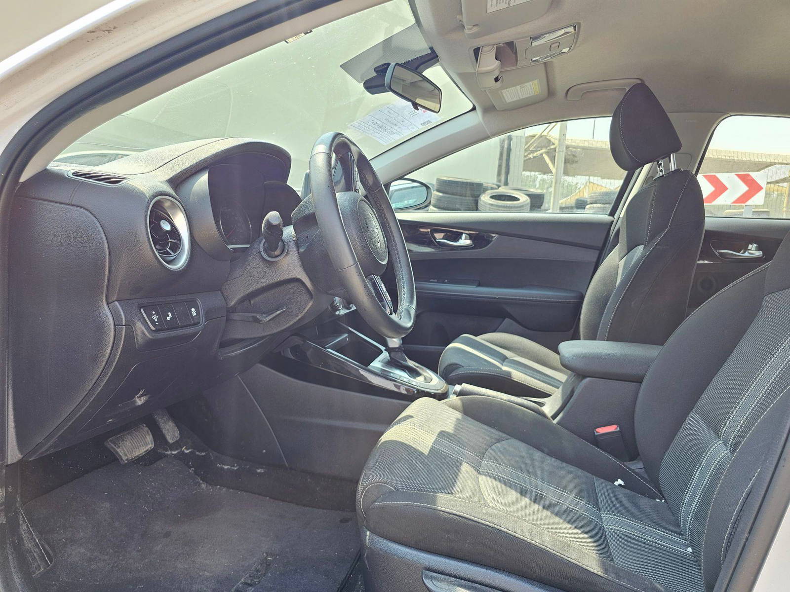 2022 KIA FORTE — 75180 KM — Lot 85463304 — Souq - Marhaba Auctions Used Cars - Image 6