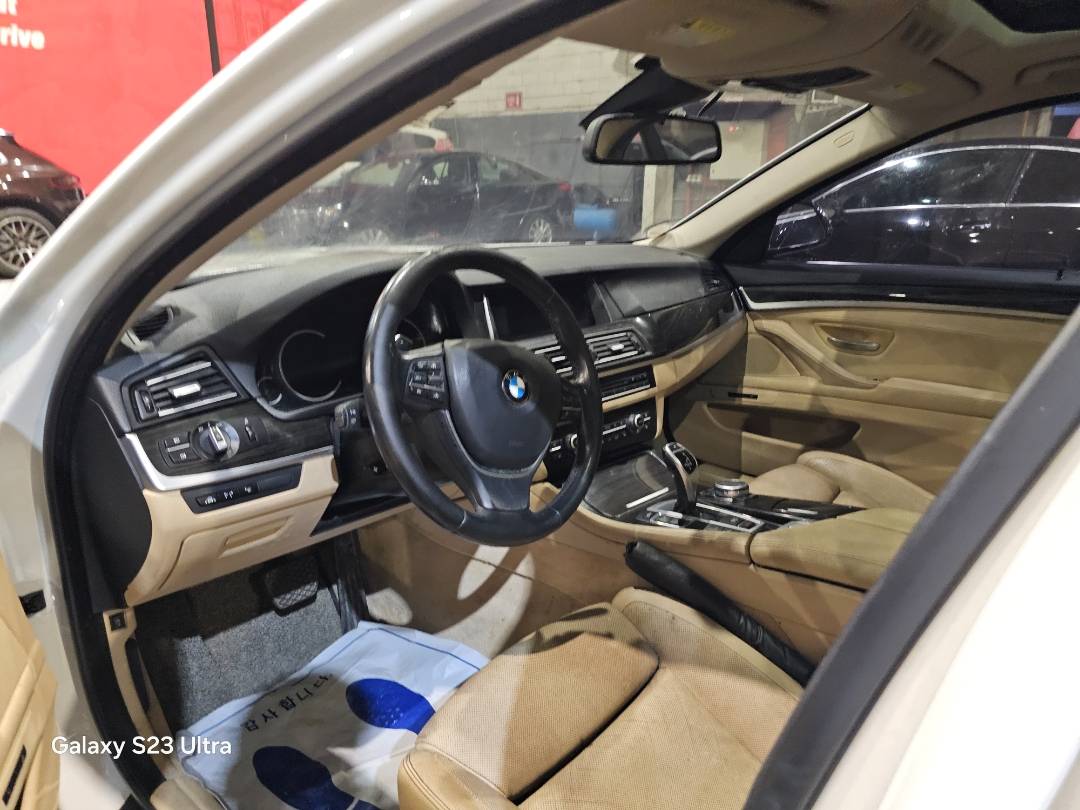 2016 BMW 528i — 255892 KM — Lot GG601688 — Main - Marhaba Auctions Used Cars - Image 8