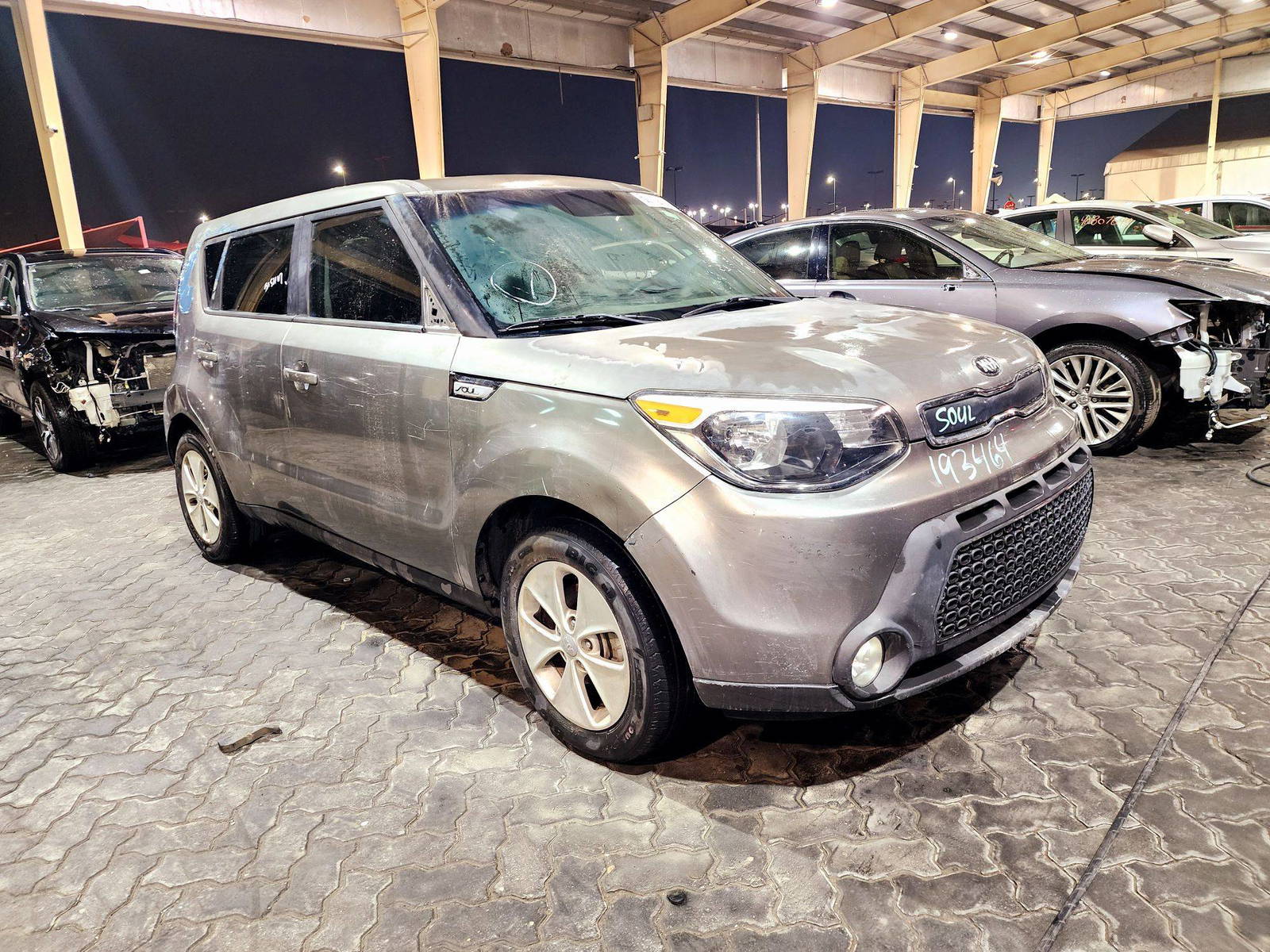 2015 KIA SOUL — 115585 Miles — Lot 24F7193464 — Souq - Marhaba Auctions Used Cars - Image 5