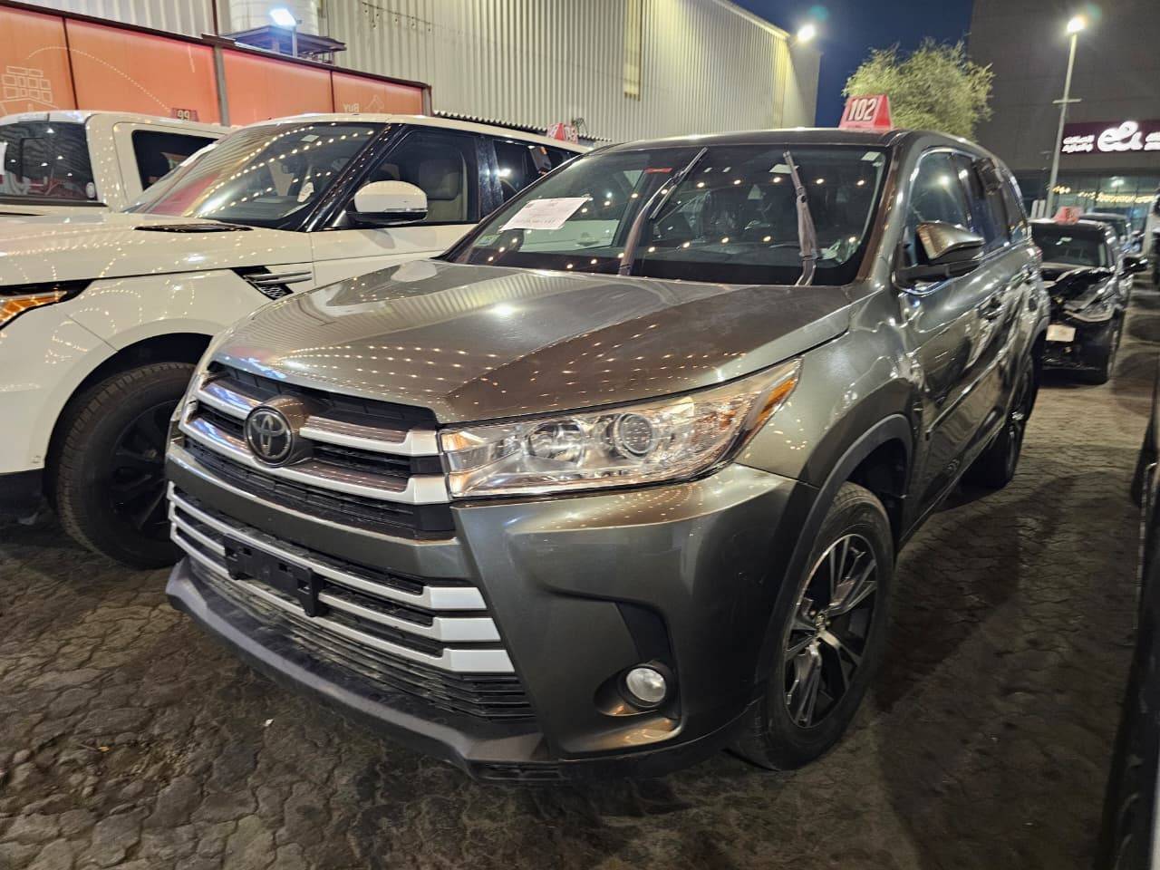 Toyota Highlander 2018 view 2