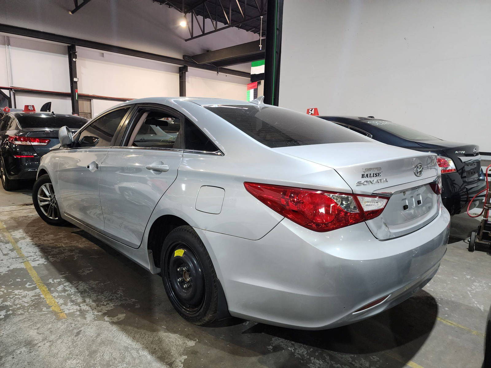 2011 HYUNDAI SONATA — 195923 Miles — Lot 211132 — Al Quoz - Marhaba Auctions Used Cars - Image 4