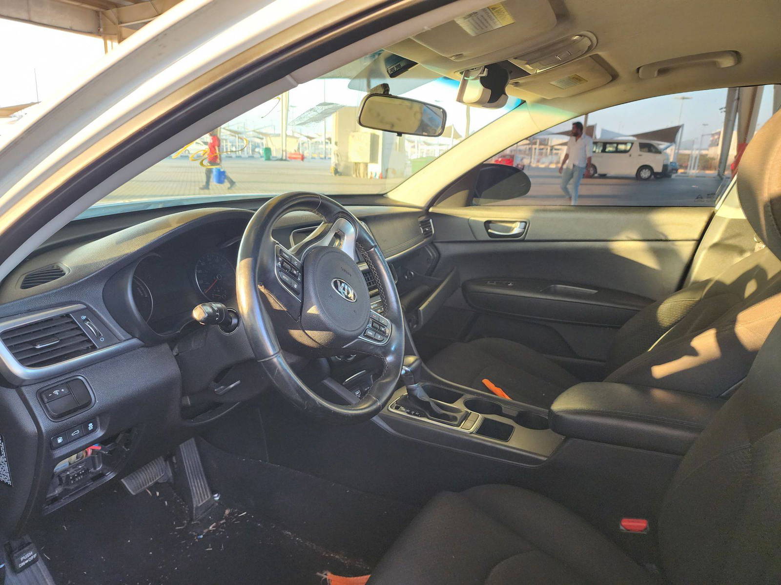 2017 KIA OPTIMA — 152391 Miles — Lot 6H5009091 — Souq - Marhaba Auctions Used Cars - Image 6