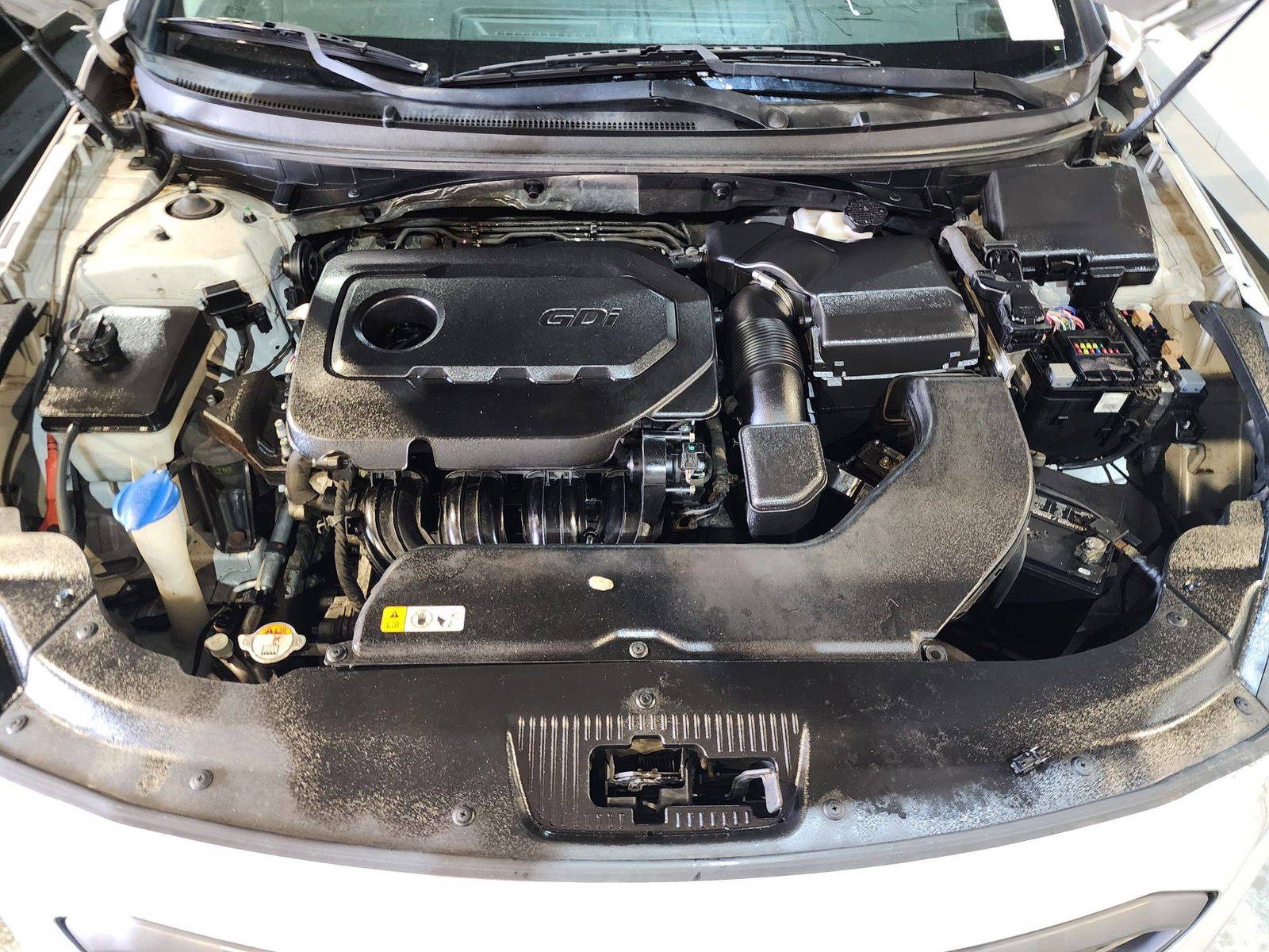 2015 HYUNDAI SONATA — 232039 Miles — Lot 907028 — Al Quoz - Marhaba Auctions Used Cars - Image 12