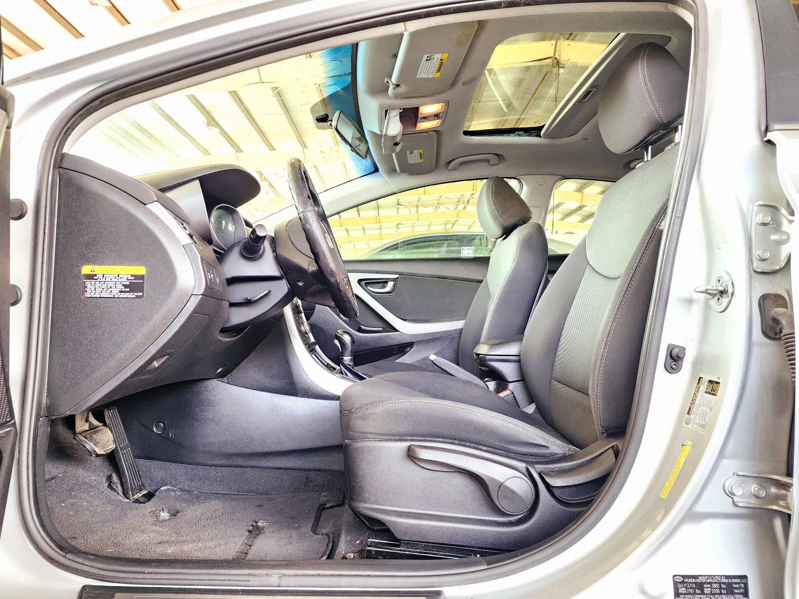 2015 HYUNDAI ELANTRA — 181961 Miles — Lot H599006 — Souq - Marhaba Auctions Used Cars - Image 9