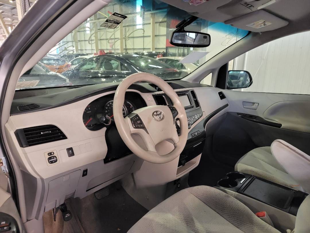 2013 TOYOTA SIENNA — 217189 Miles — Lot 308381 — Ind. 12 - Marhaba Auctions Used Cars - Image 6