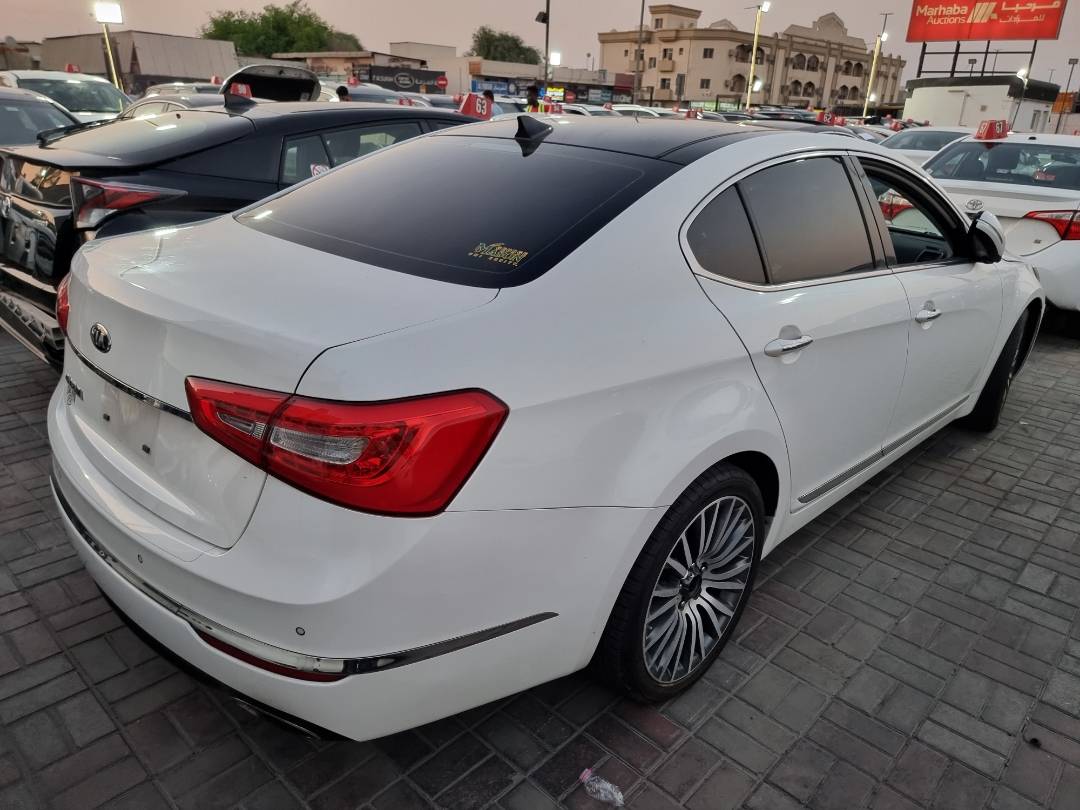2014 KIA CADENZA — 151037 Miles — Lot 215487 — Ind. 12 - Marhaba Auctions Used Cars - Image 4