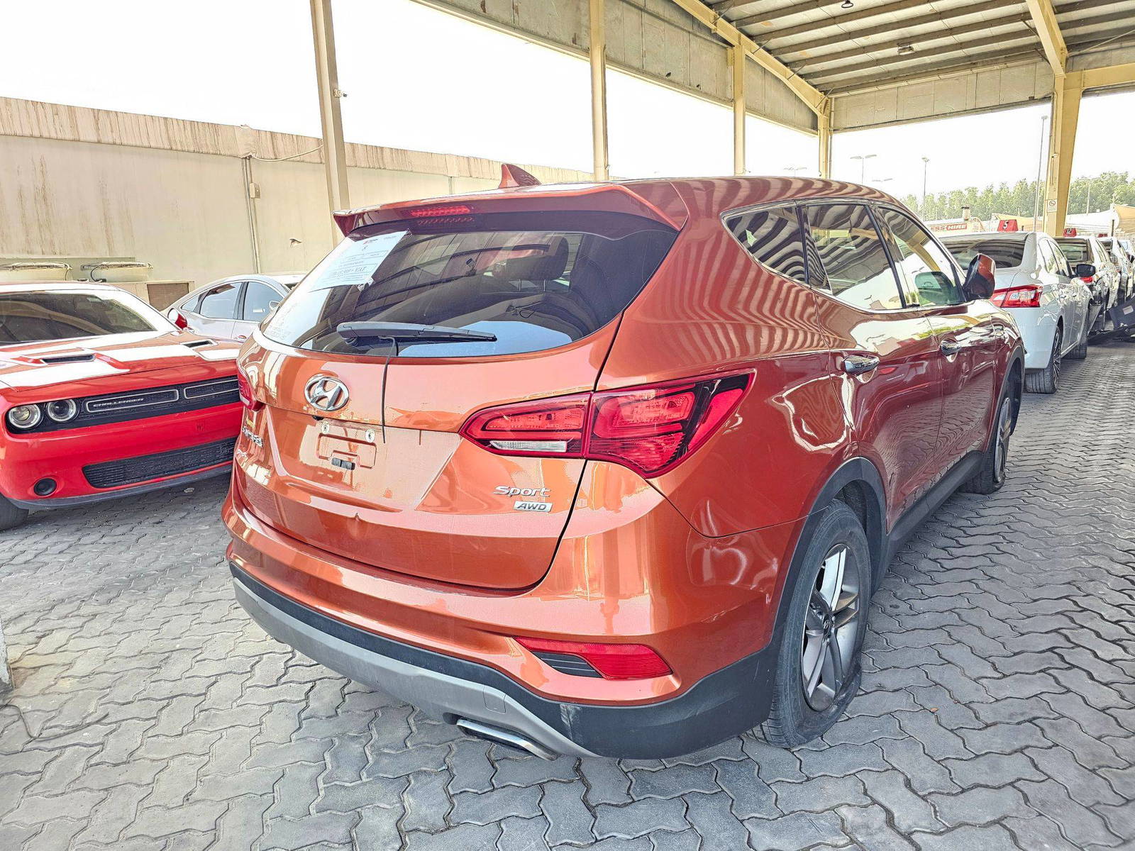 2017 HYUNDAI SANTA FE — 122938 Miles — Lot G438091 — Souq - Marhaba Auctions Used Cars - Image 3