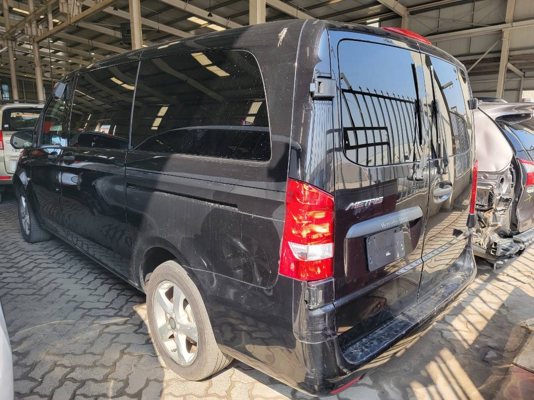 2018 MERCEDES BENZ METRIS — 211648 KM — Lot 3414123 — Main - Marhaba Auctions Used Cars - Image 3