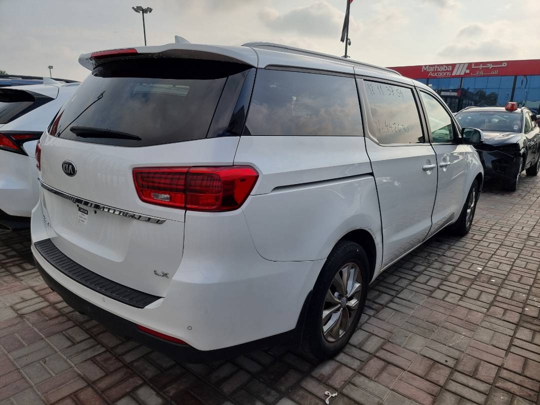 2019 KIA SEDONA — 156216 KM — Lot 12113754 — Main - Marhaba Auctions Used Cars - Image 4